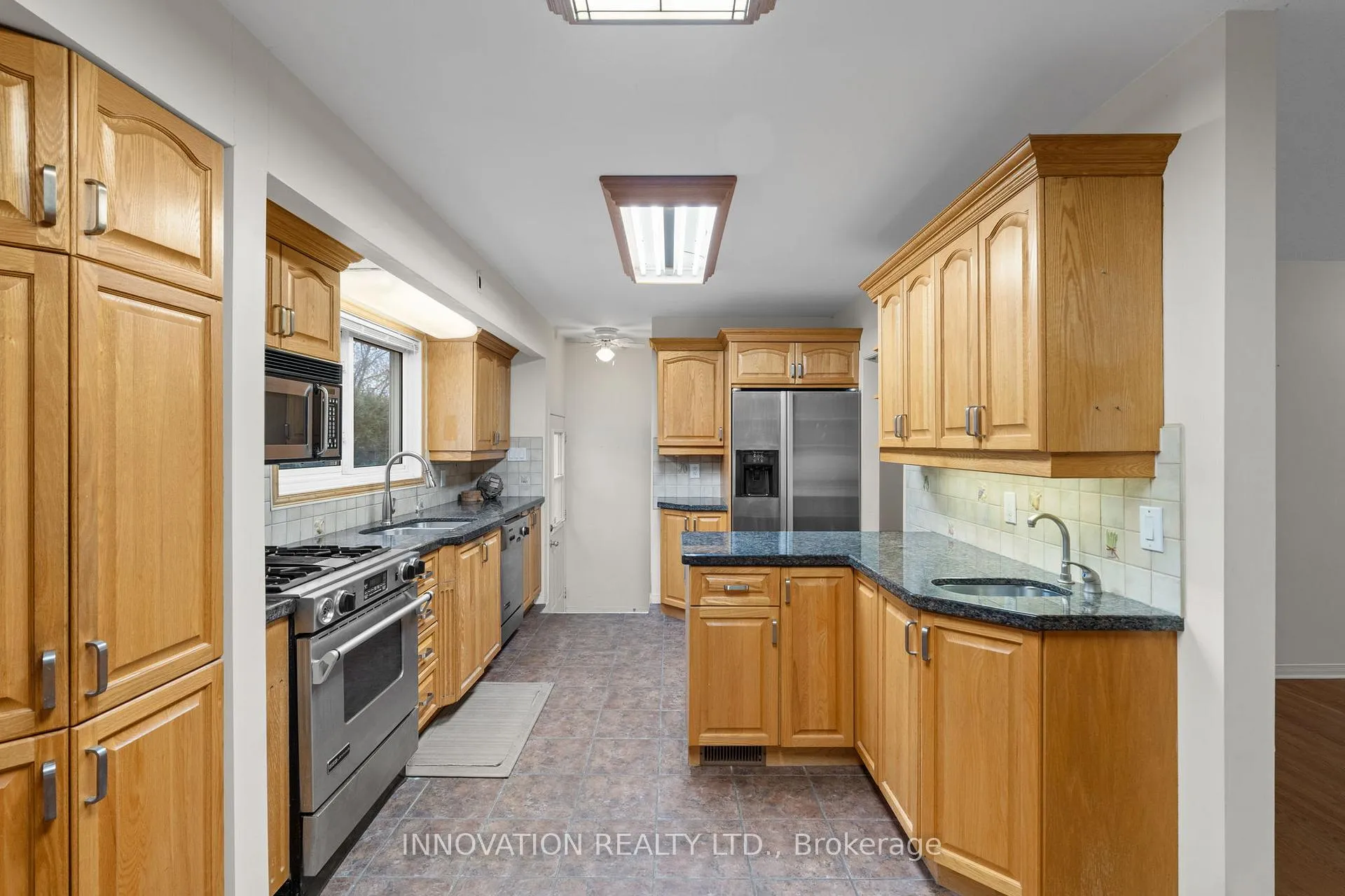 Photo 11 of 30 Oakview Avenue, Ottawa, Meadowlands/Crestview — HOMEH