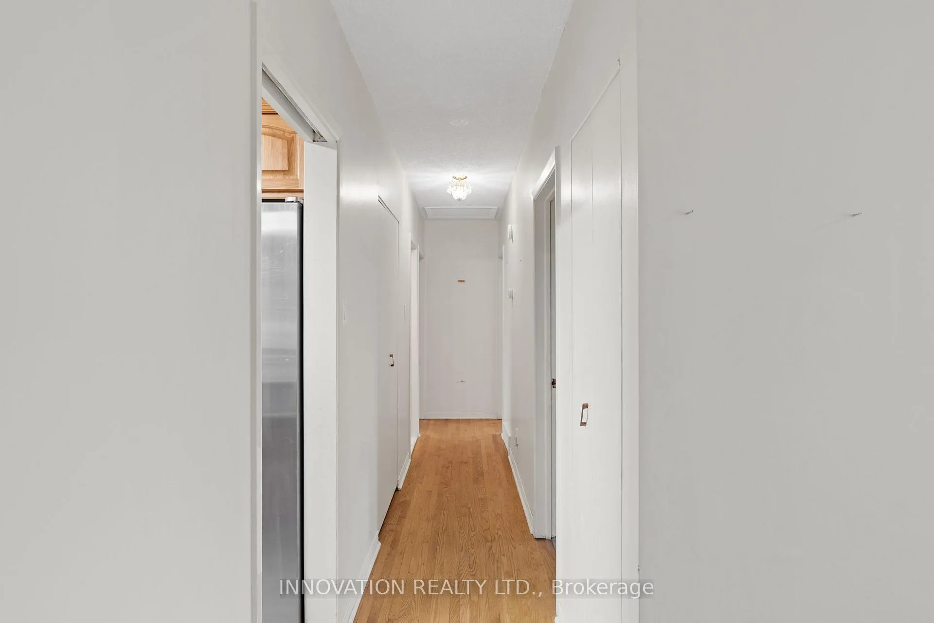 Photo 21 of 30 Oakview Avenue, Ottawa, Meadowlands/Crestview — HOMEH