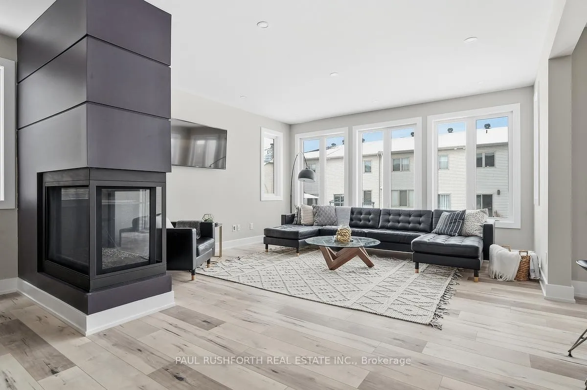 Photo 3 of 114 Dun Skipper Drive, Ottawa, Blossom Park/Kemp Park/Findlay Creek — HOMEH