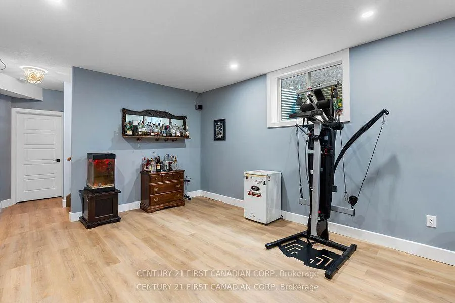 Photo 37 of 128 Scotts Drive, Lucan Biddulph, Lucan — HOMEH