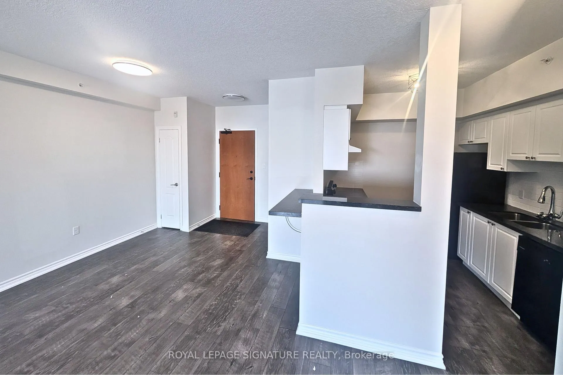 Photo 4 of Unit 305, 100 Dean Avenue, Barrie, Painswick South — HOMEH