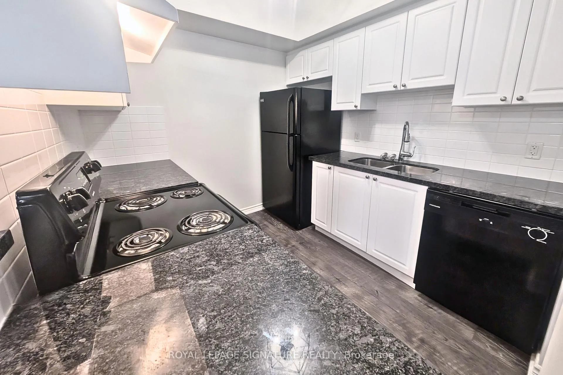 Photo 5 of Unit 305, 100 Dean Avenue, Barrie, Painswick South — HOMEH