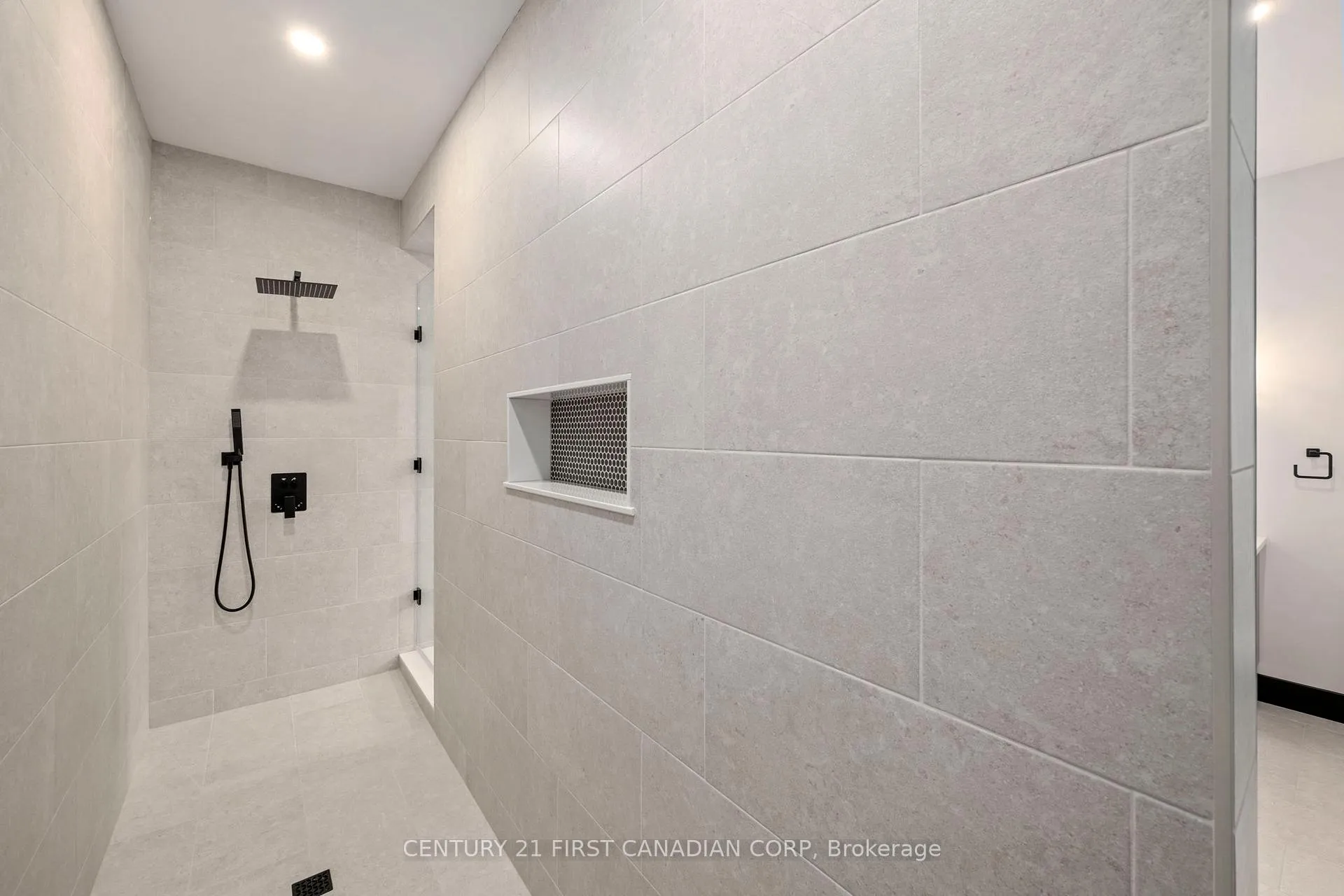 Photo 21 of 263 Foxborough Place, Thames Centre, Thorndale — HOMEH