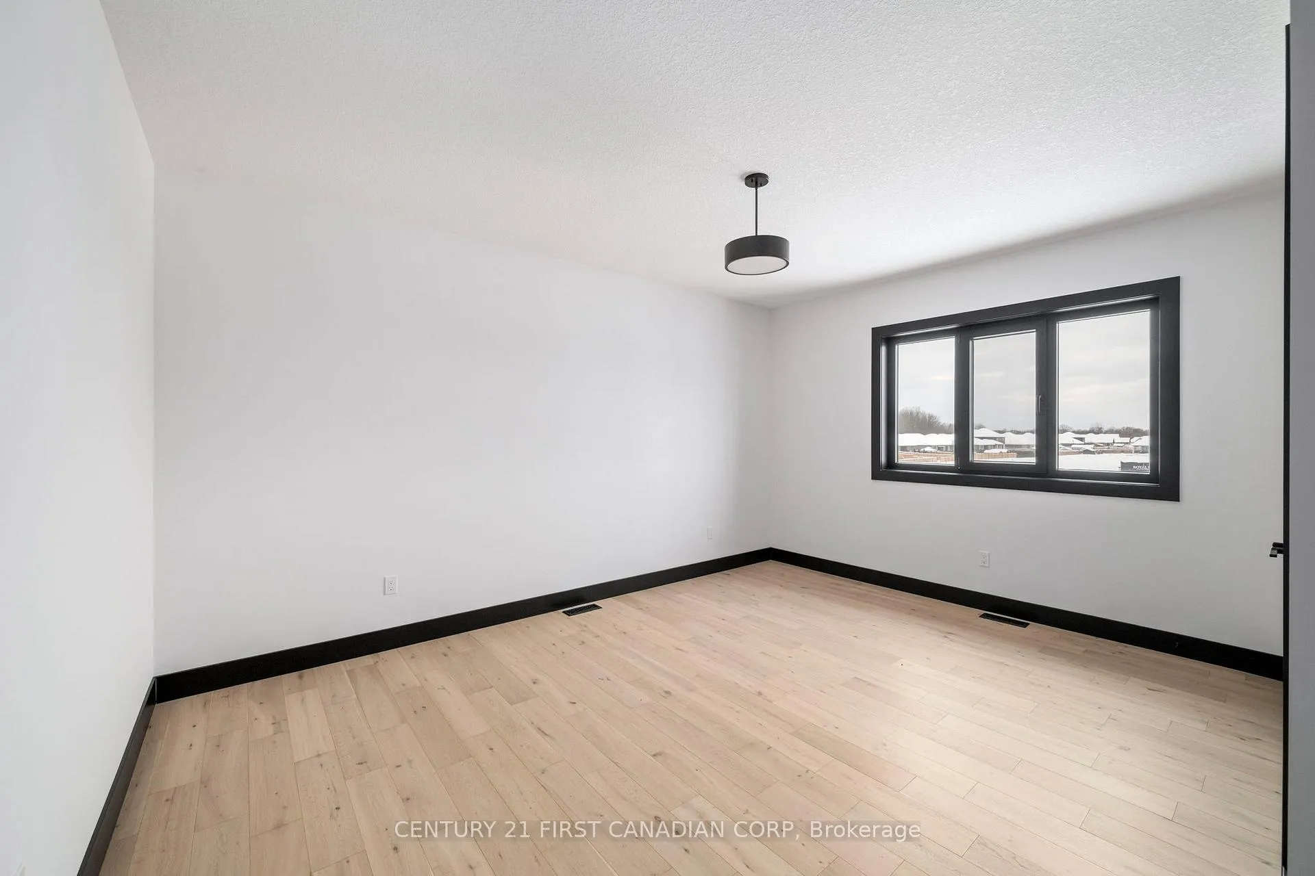 Photo 24 of 263 Foxborough Place, Thames Centre, Thorndale — HOMEH