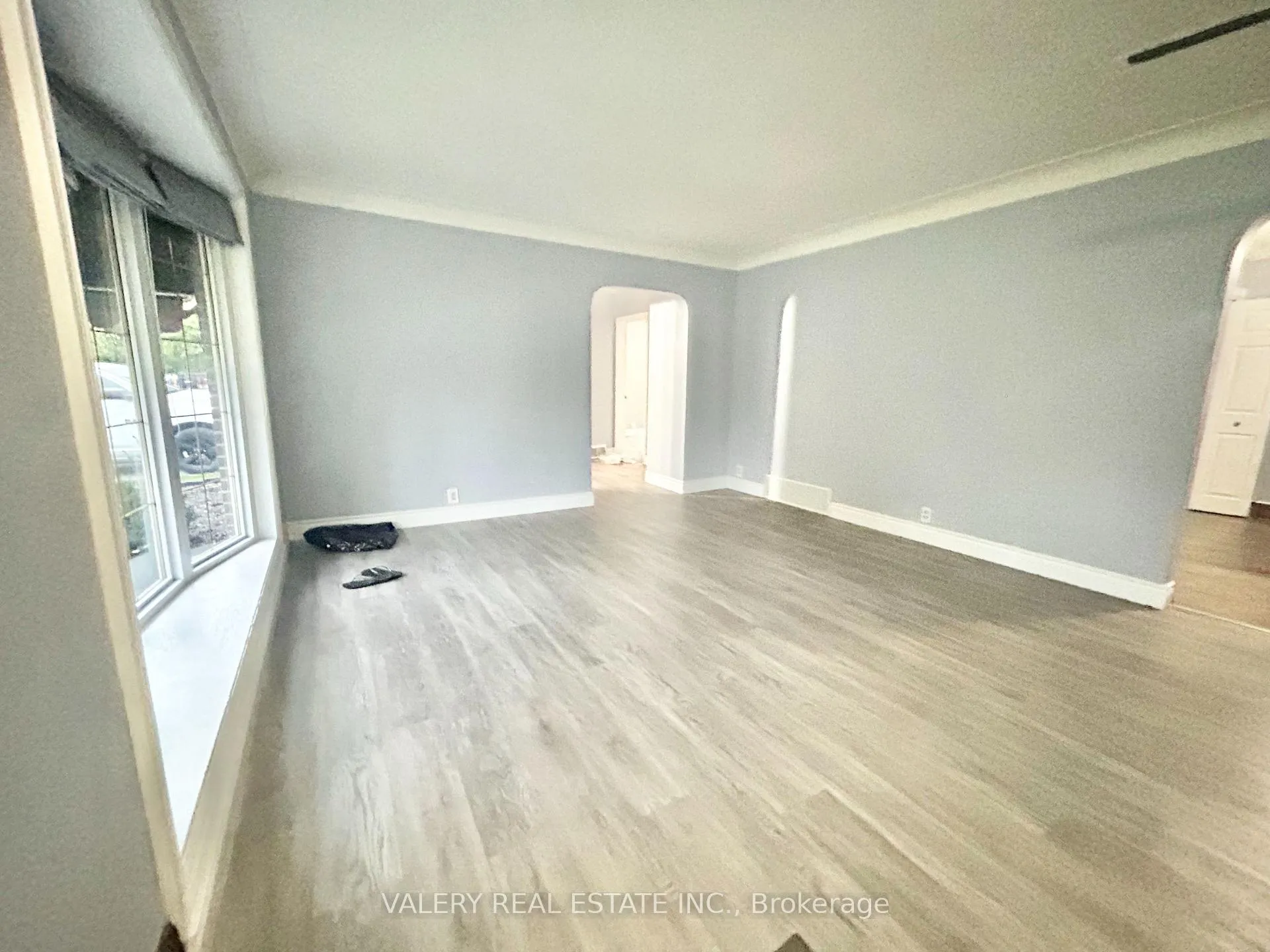Photo 11 of Unit 1, 3843 Hillcrest Boulevard, Windsor — HOMEH
