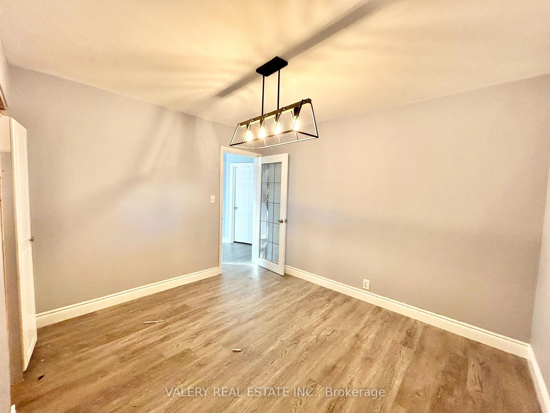 Photo 14 of Unit 1, 3843 Hillcrest Boulevard, Windsor — HOMEH
