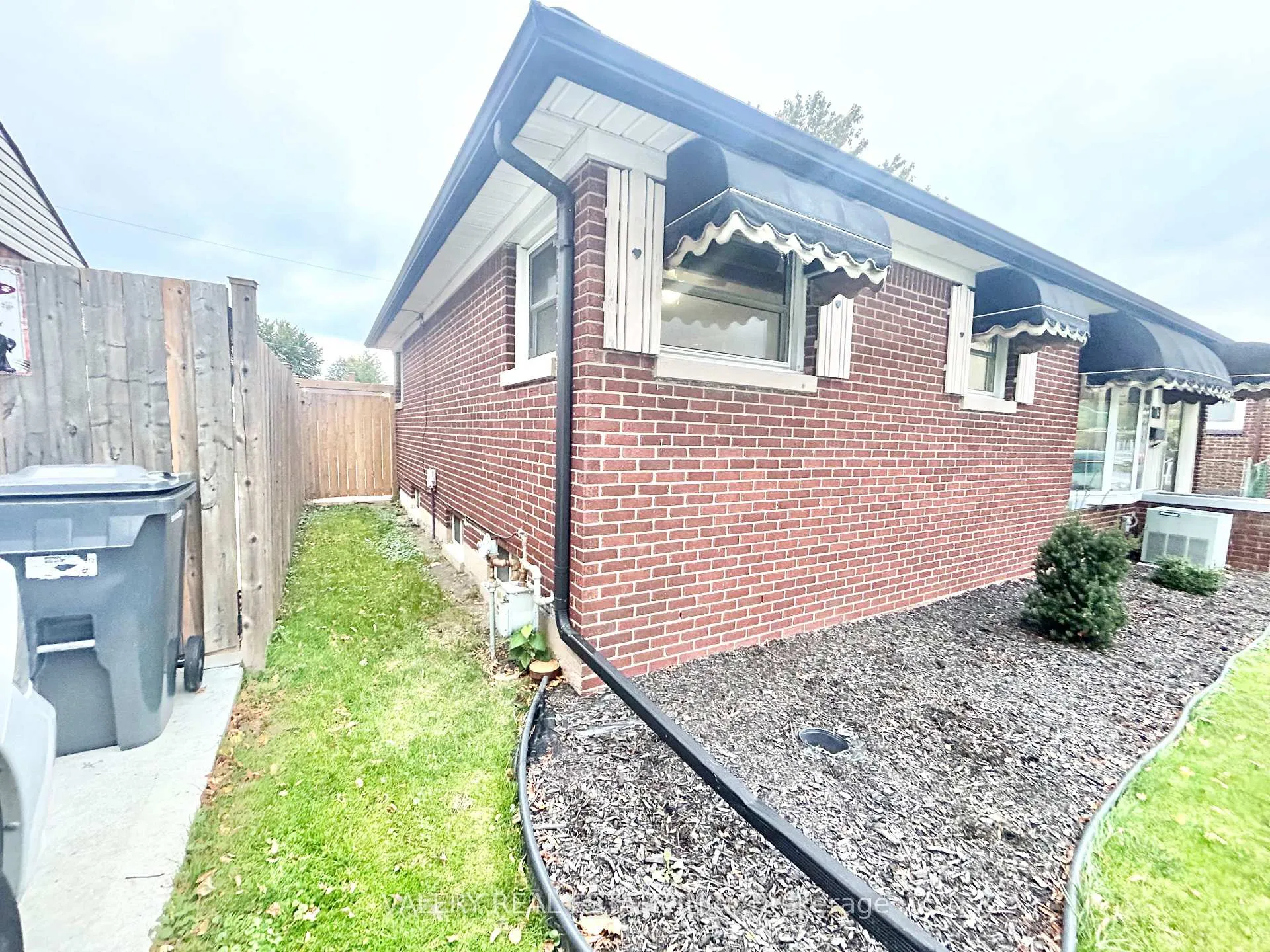 Photo 15 of Unit 1, 3843 Hillcrest Boulevard, Windsor — HOMEH