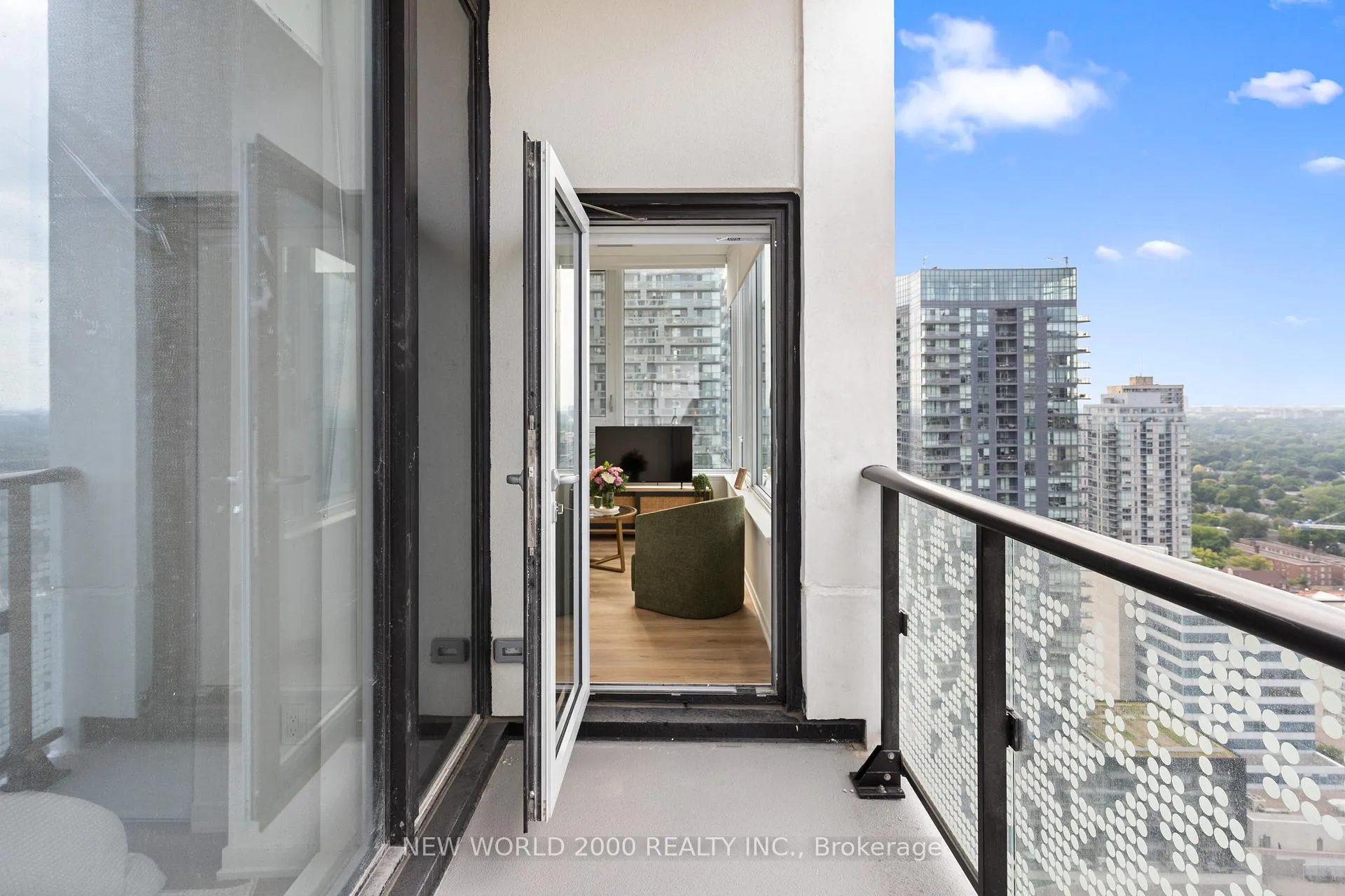 Photo 23 of Unit 2812, 101 Roehampton Avenue, Toronto, Mount Pleasant West — HOMEH