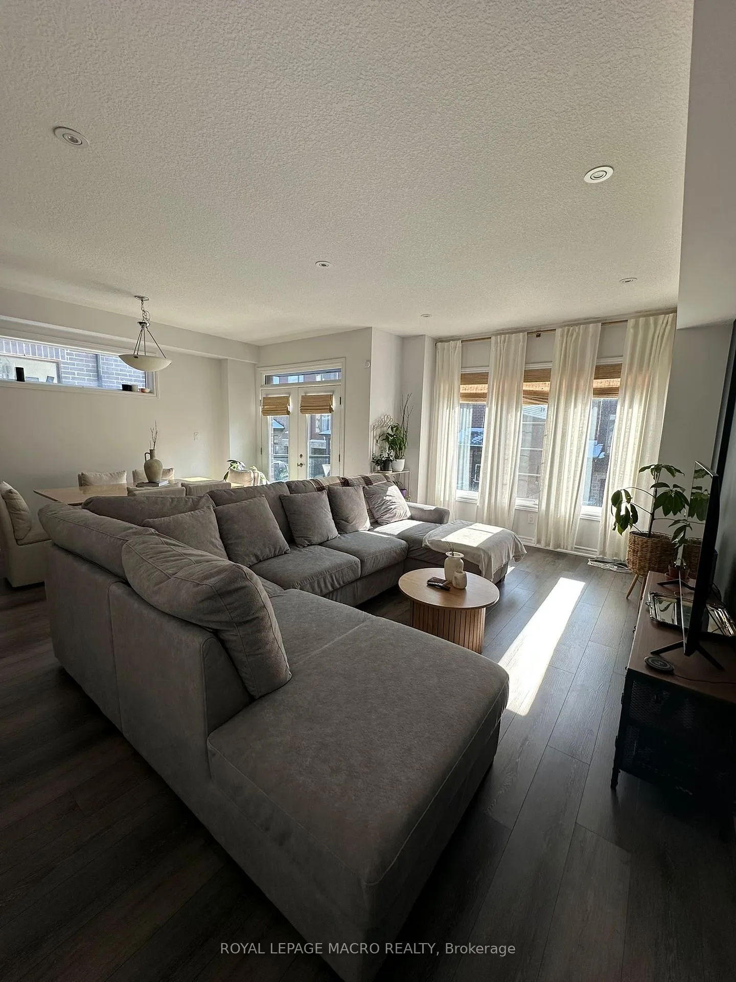 Photo 10 of Unit 139, 61 Soho Street, Hamilton, Stoney Creek Mountain — HOMEH
