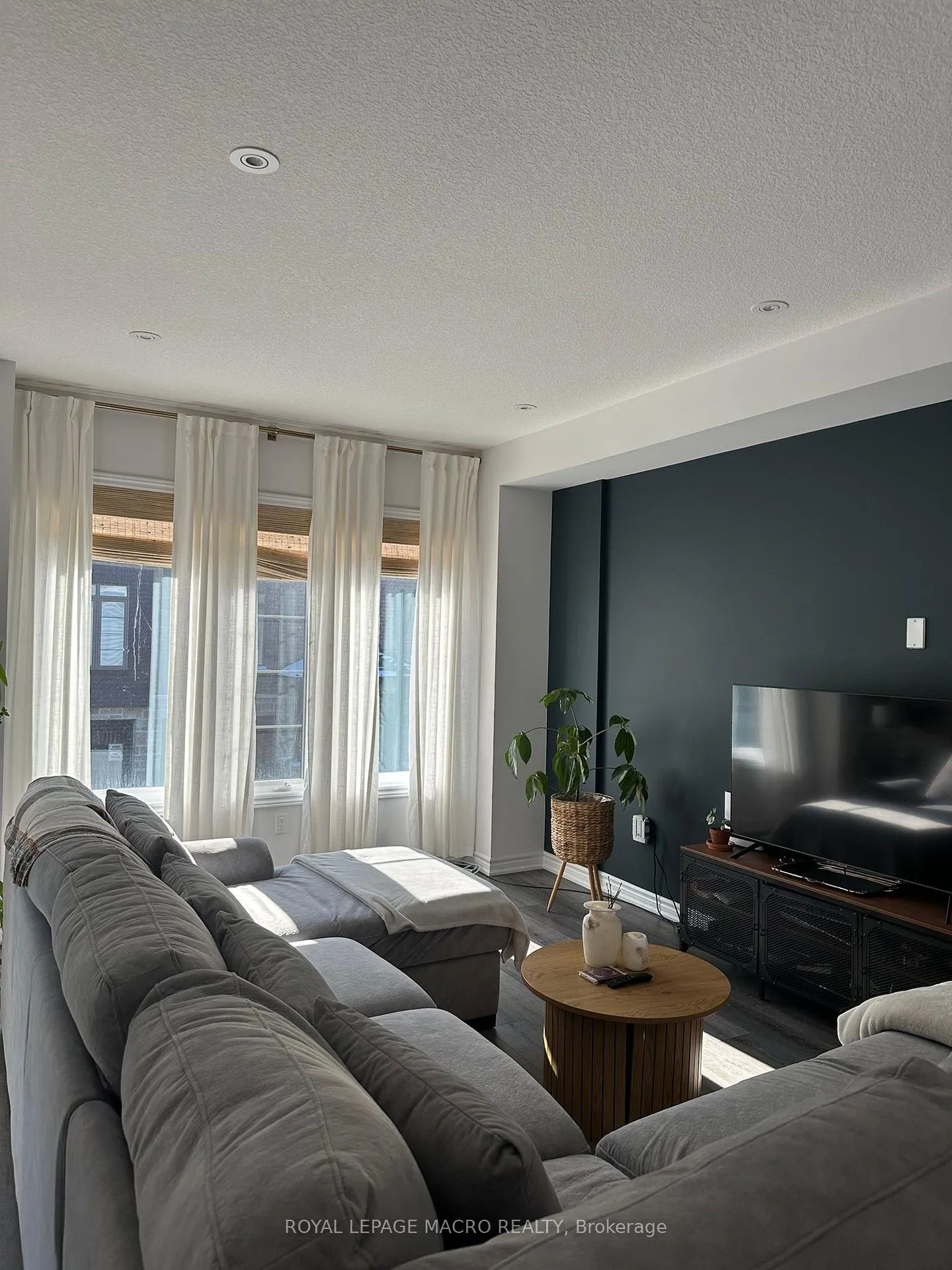 Photo 11 of Unit 139, 61 Soho Street, Hamilton, Stoney Creek Mountain — HOMEH