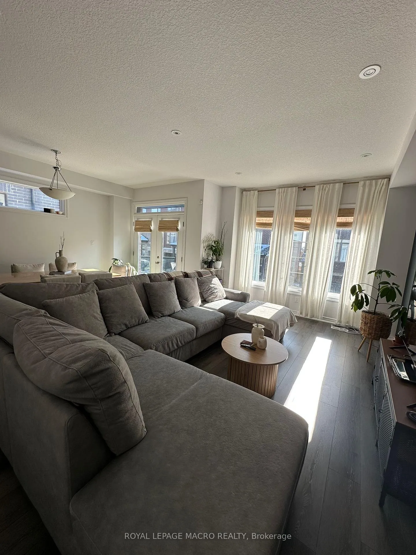 Photo 12 of Unit 139, 61 Soho Street, Hamilton, Stoney Creek Mountain — HOMEH