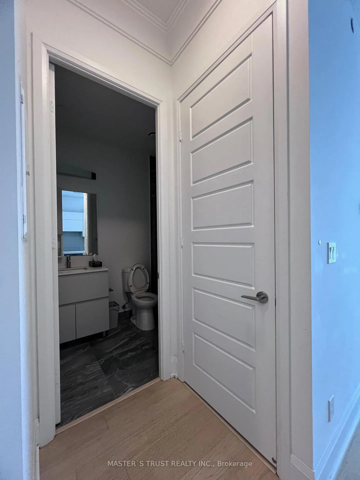 Photo 2 of Unit Rg06, 25 Water Walk Drive, Markham, Unionville — HOMEH