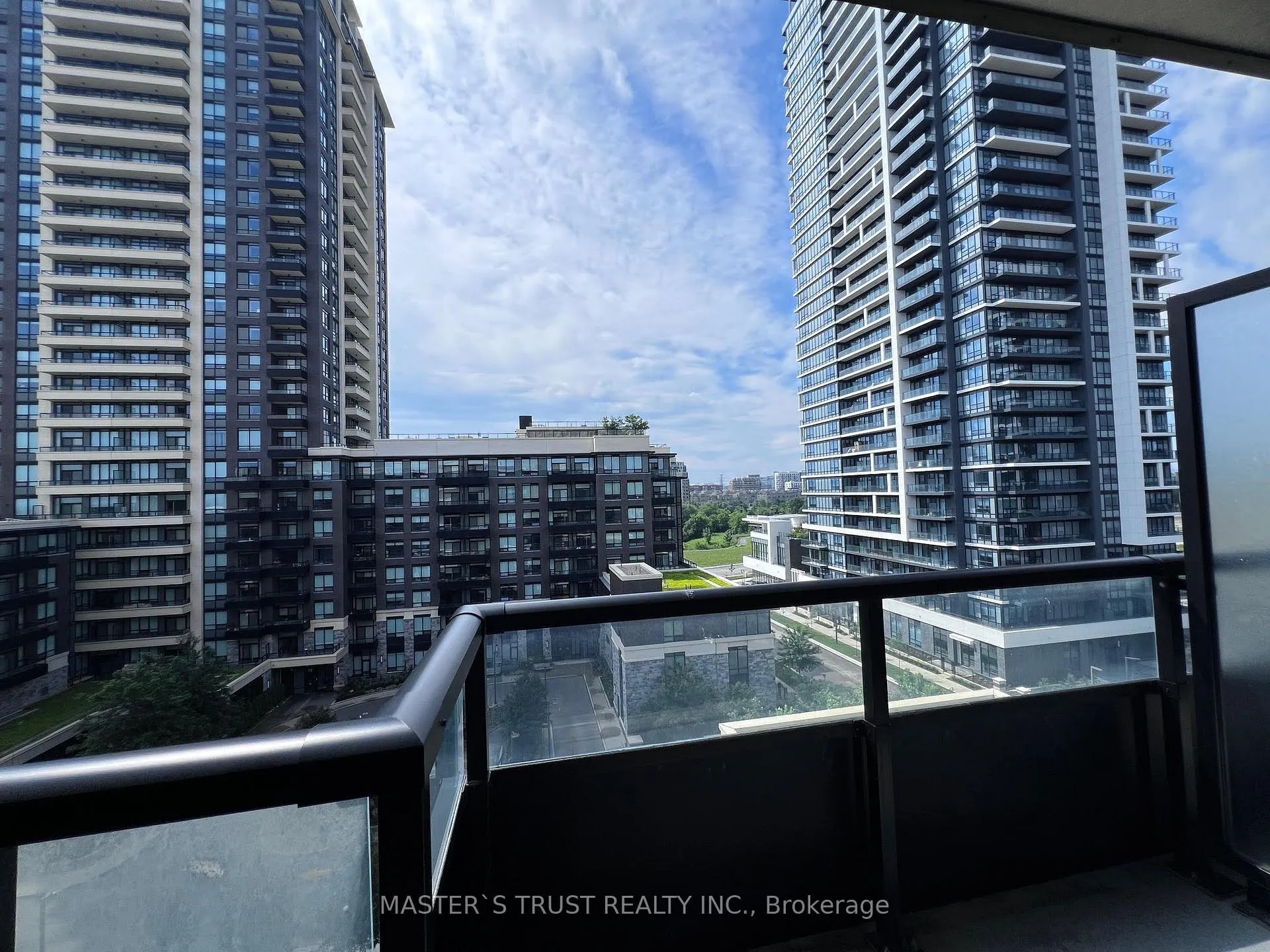 Photo 10 of Unit Rg06, 25 Water Walk Drive, Markham, Unionville — HOMEH