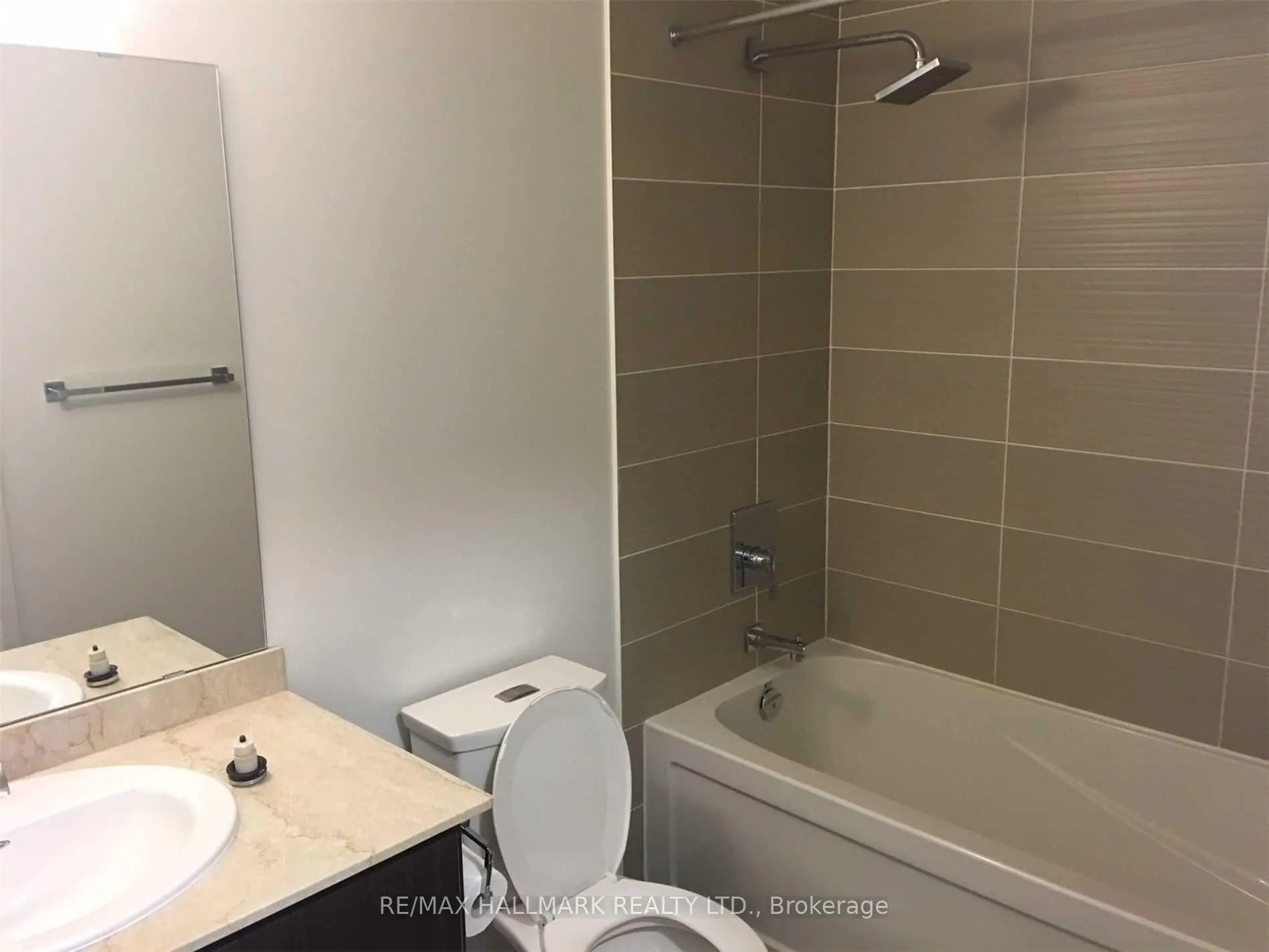 Photo 11 of Unit 2435, 7161 Yonge Street, Markham, Grandview — HOMEH