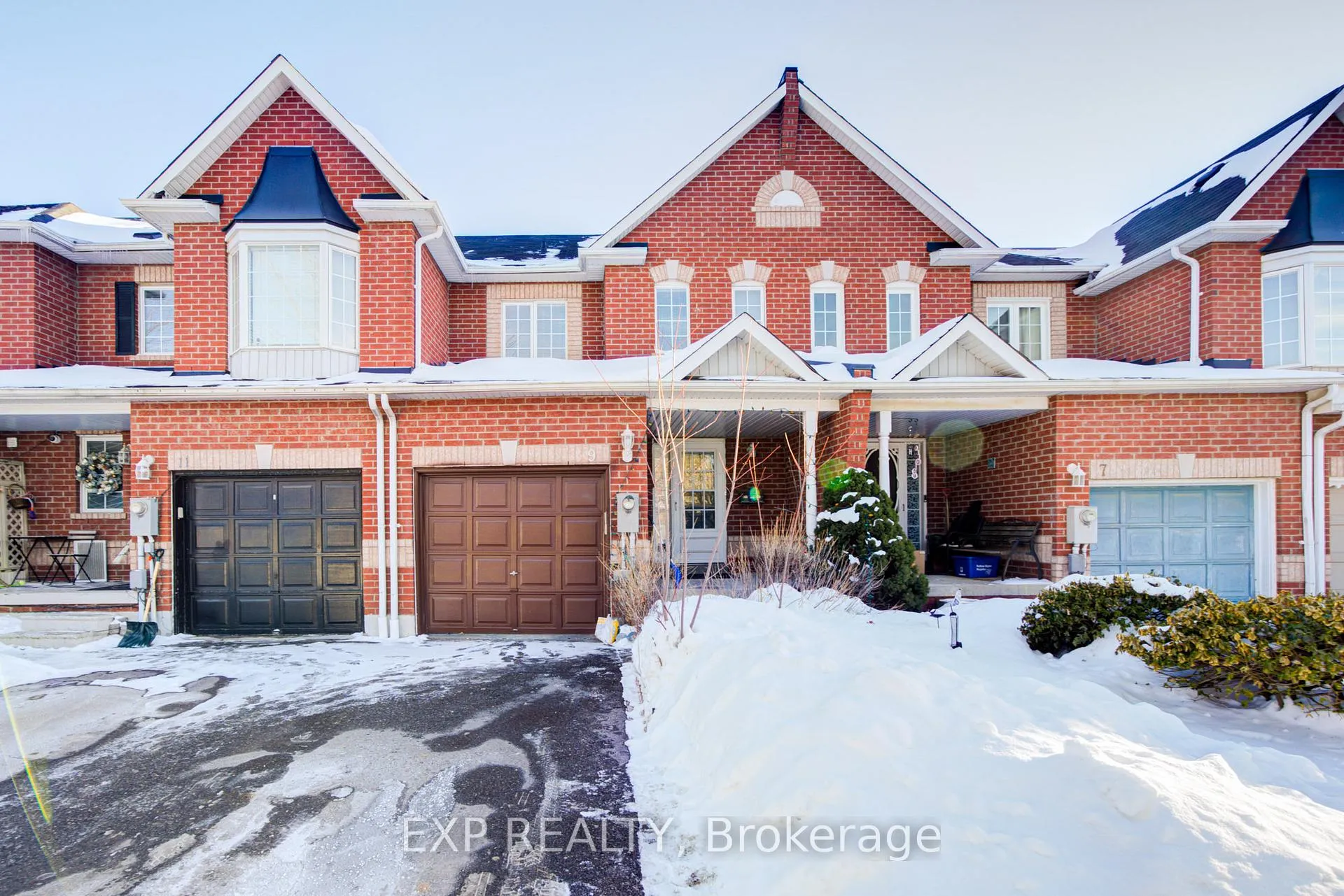 Photo 1 of 9 Threadgold Court, Whitby, Lynde Creek — HOMEH
