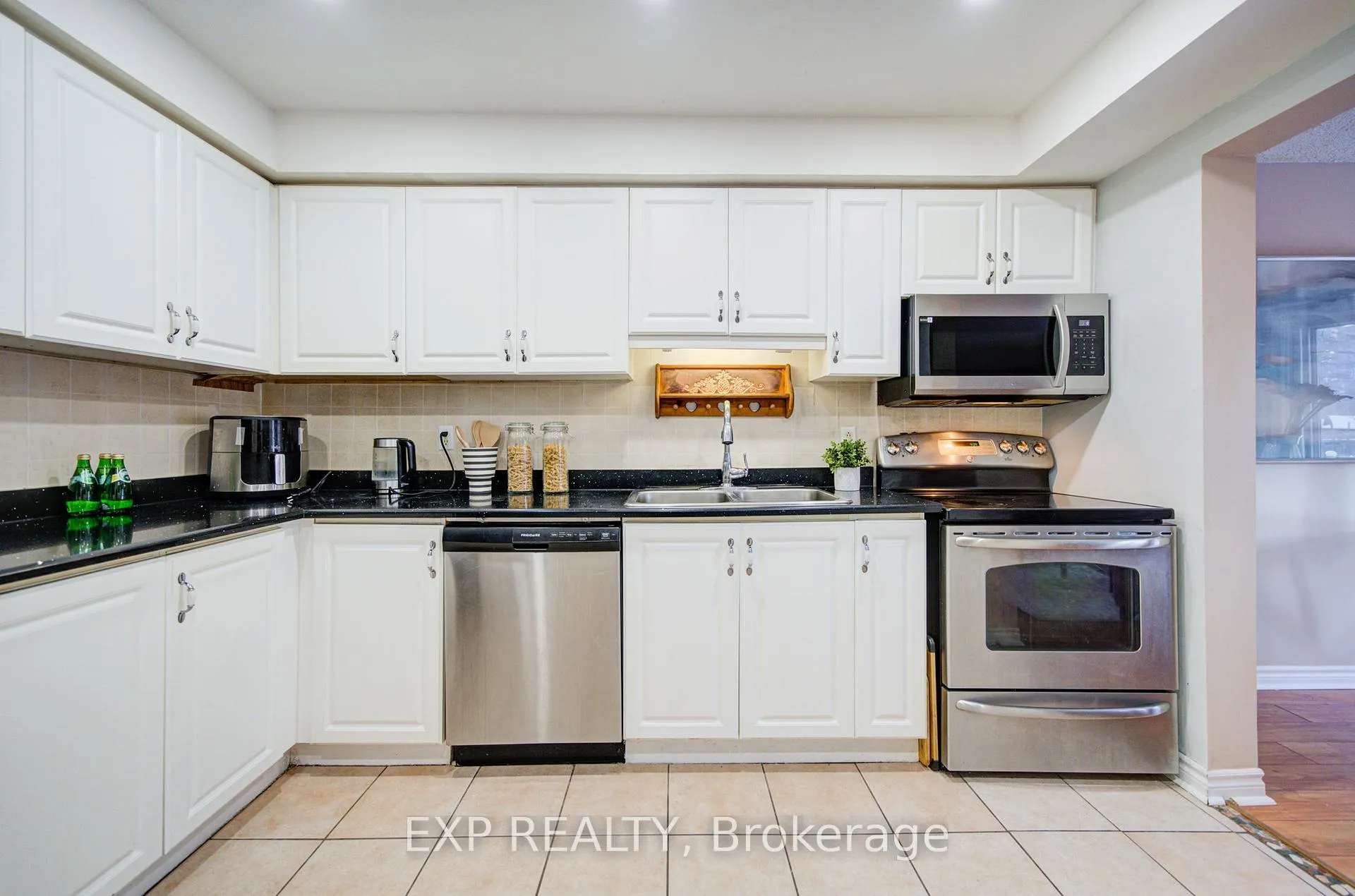 Photo 18 of 9 Threadgold Court, Whitby, Lynde Creek — HOMEH