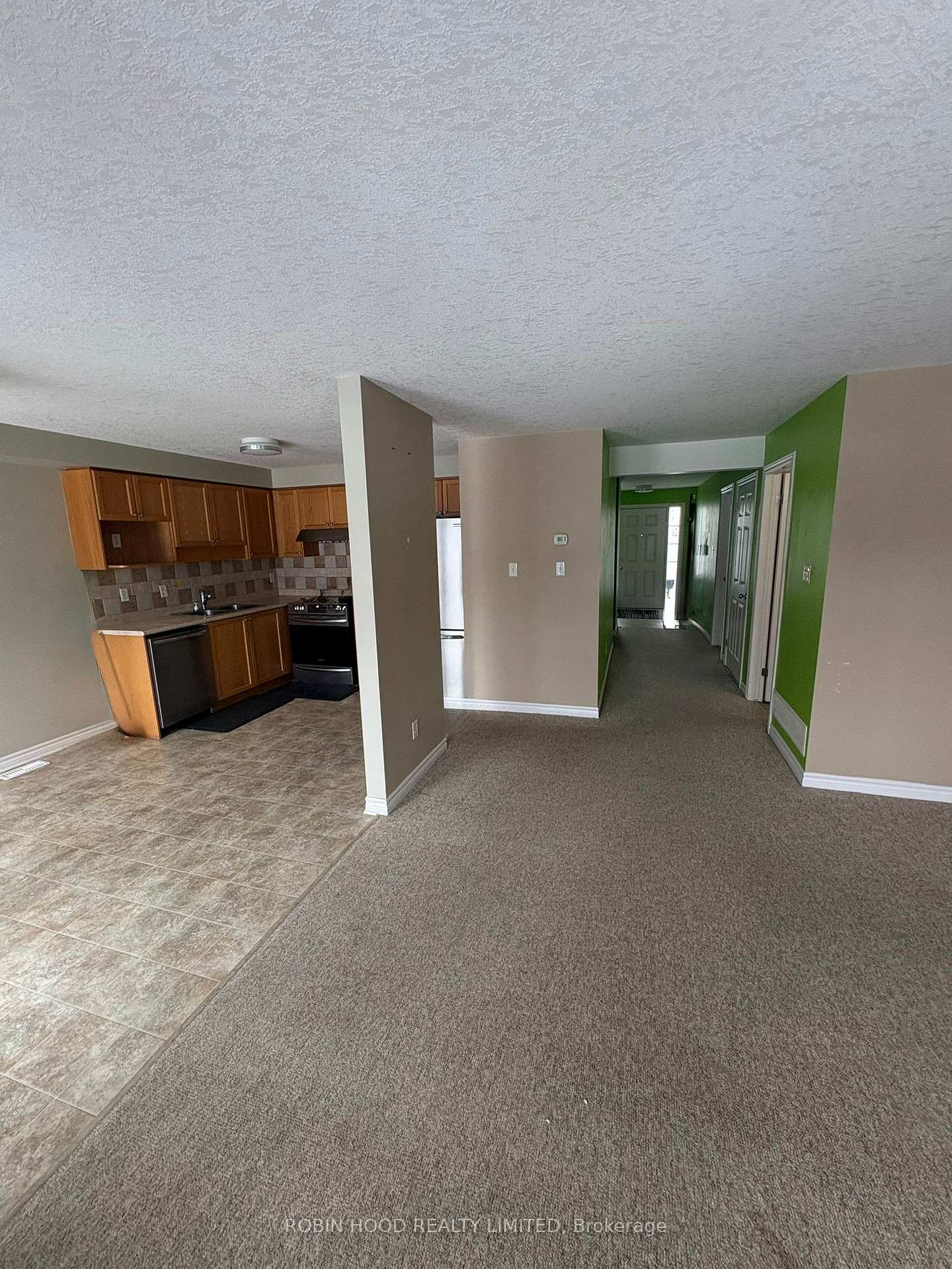 Photo 3 of Unit Unit 10, 3320 Meadowgate Boulevard, London, South A — HOMEH