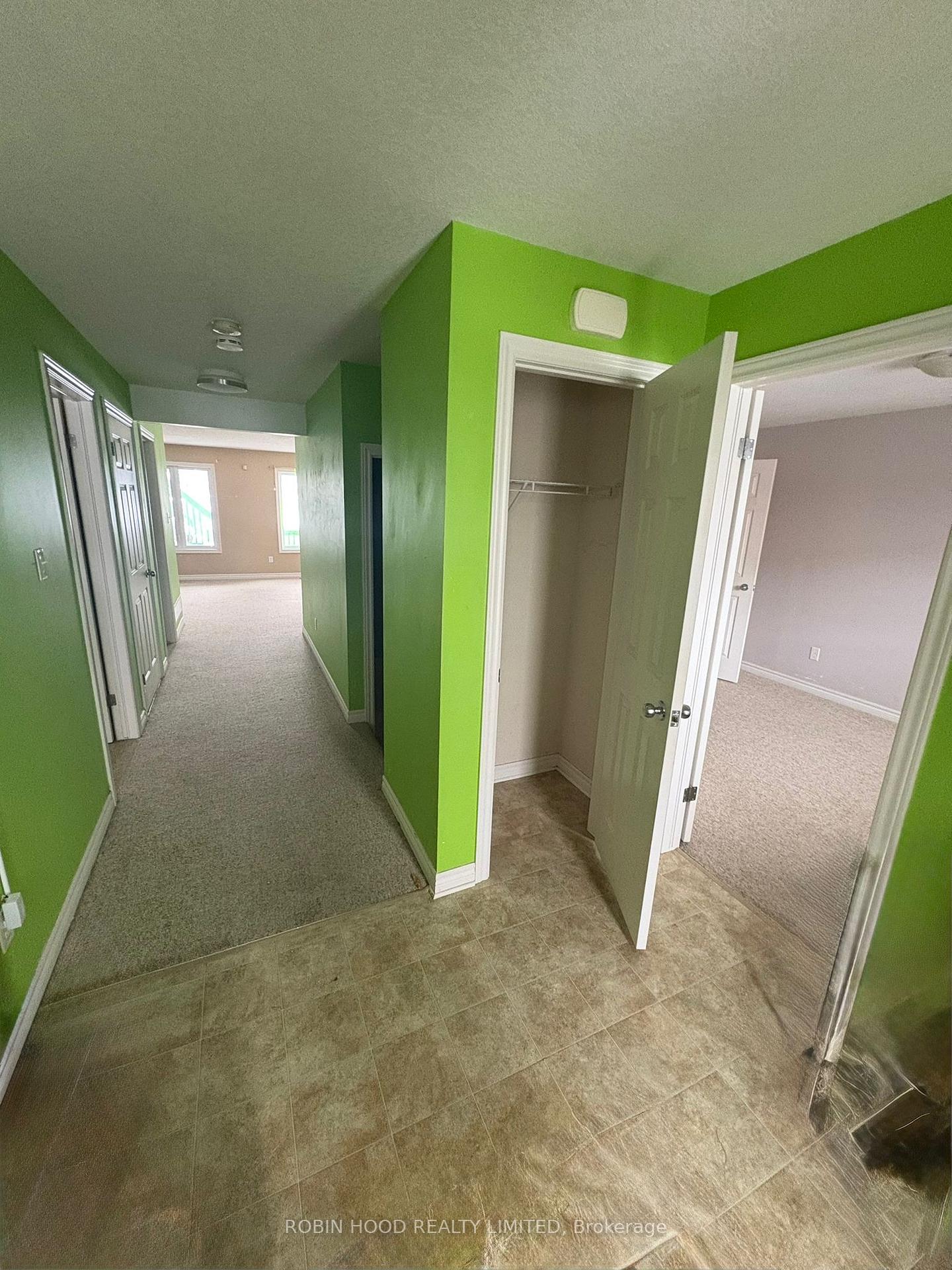 Photo 5 of Unit Unit 10, 3320 Meadowgate Boulevard, London, South A — HOMEH