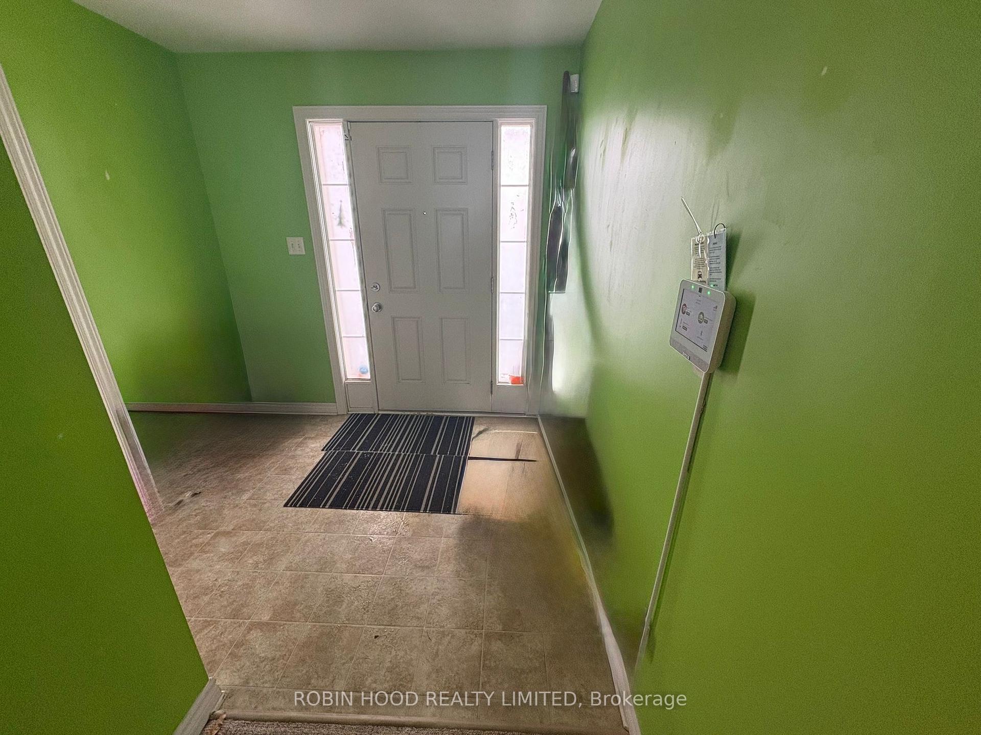 Photo 6 of Unit Unit 10, 3320 Meadowgate Boulevard, London, South A — HOMEH