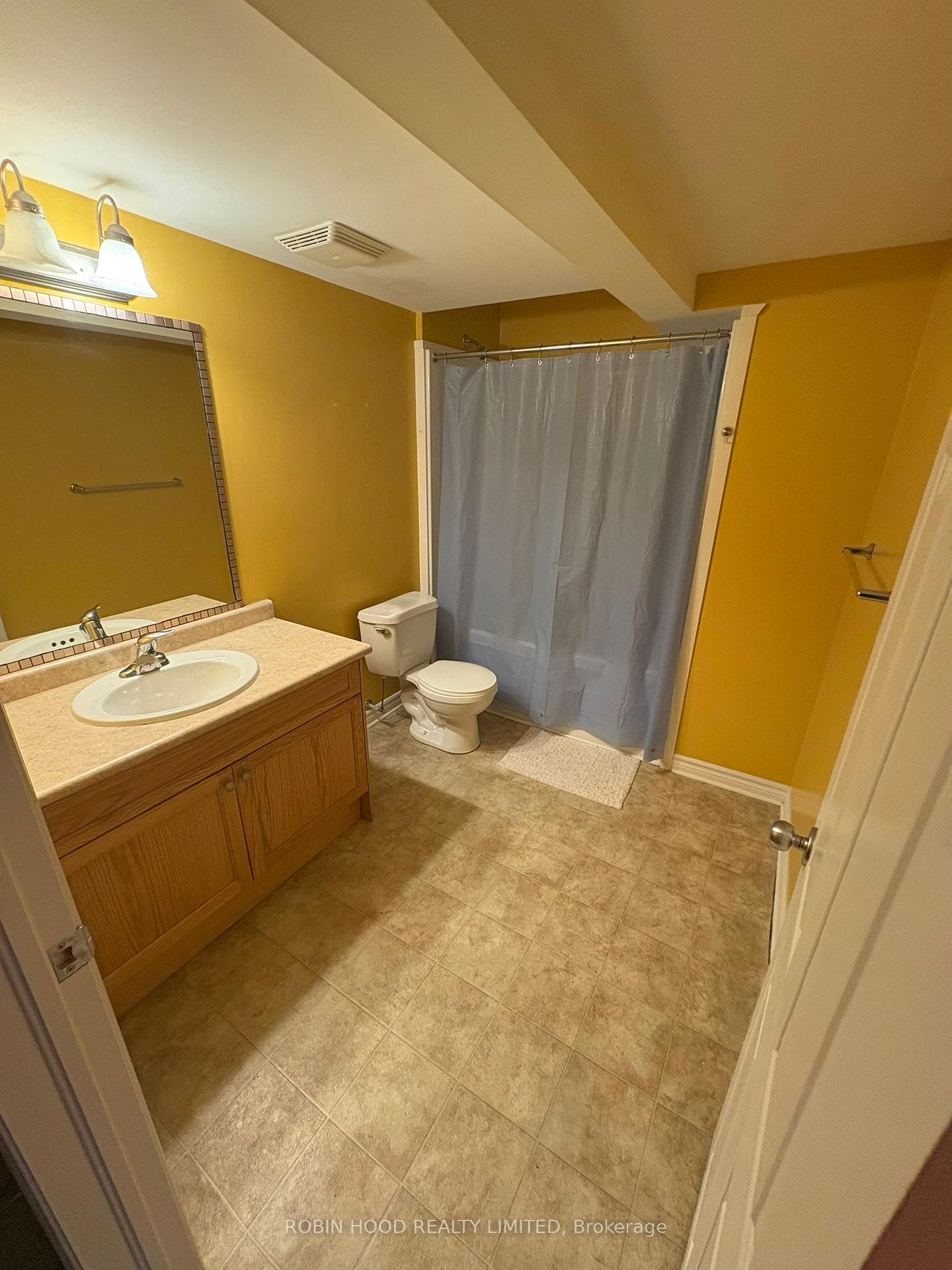 Photo 11 of Unit Unit 10, 3320 Meadowgate Boulevard, London, South A — HOMEH