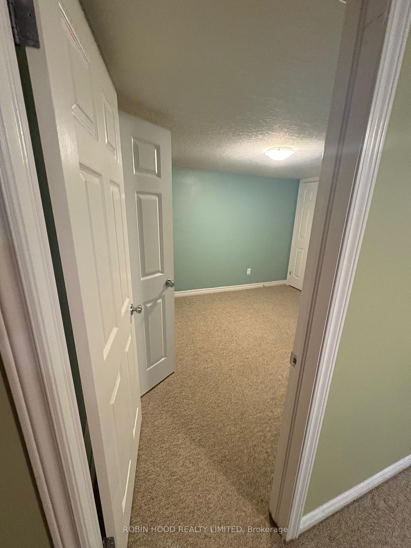 Photo 21 of Unit Unit 10, 3320 Meadowgate Boulevard, London, South A — HOMEH
