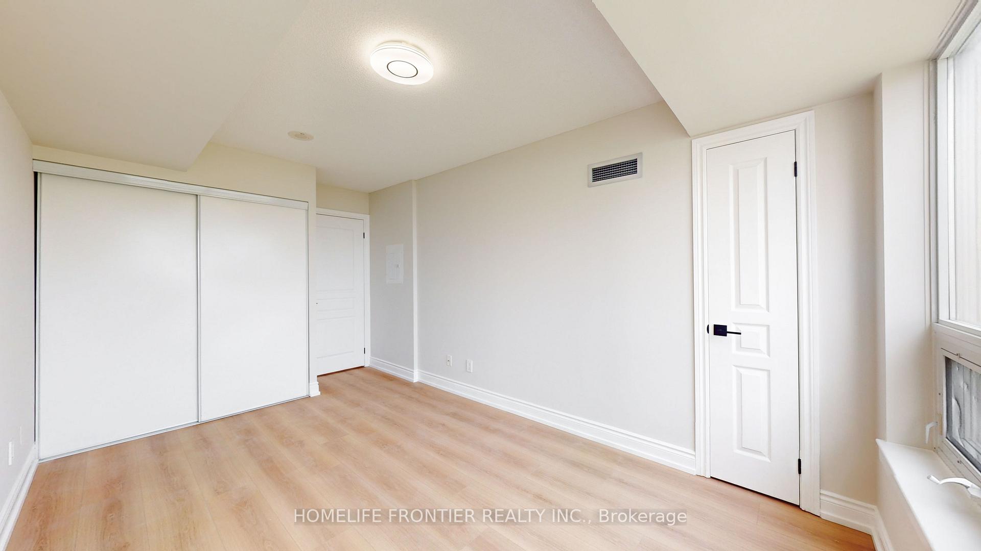 Photo 11 of Unit 1007, 7 North Park Road, Vaughan, Beverley Glen — HOMEH