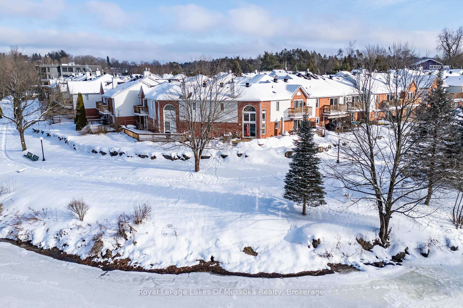 Photo 1 of 55 Shoreline Drive, Bracebridge, Macaulay — HOMEH