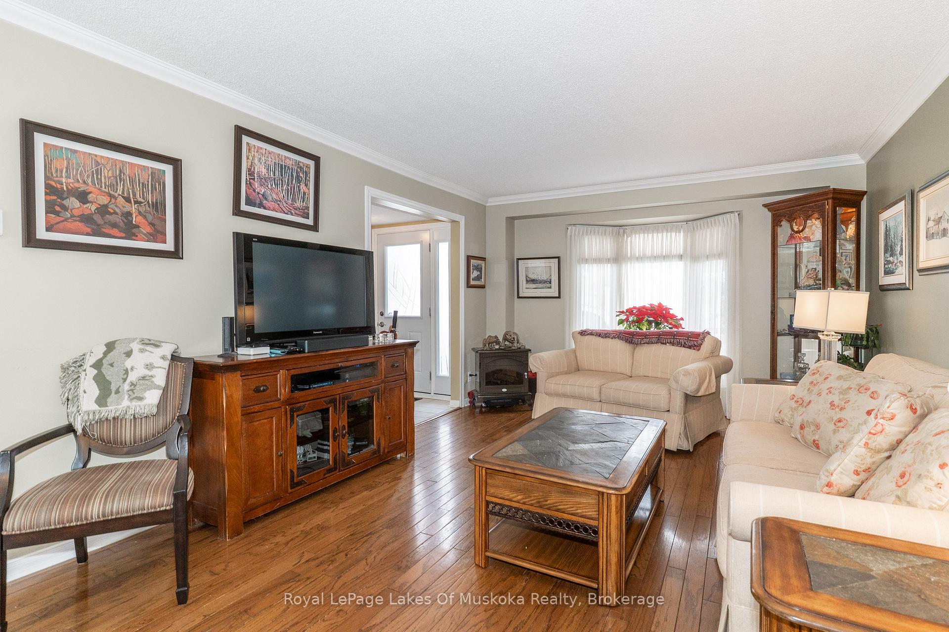 Photo 5 of 55 Shoreline Drive, Bracebridge, Macaulay — HOMEH