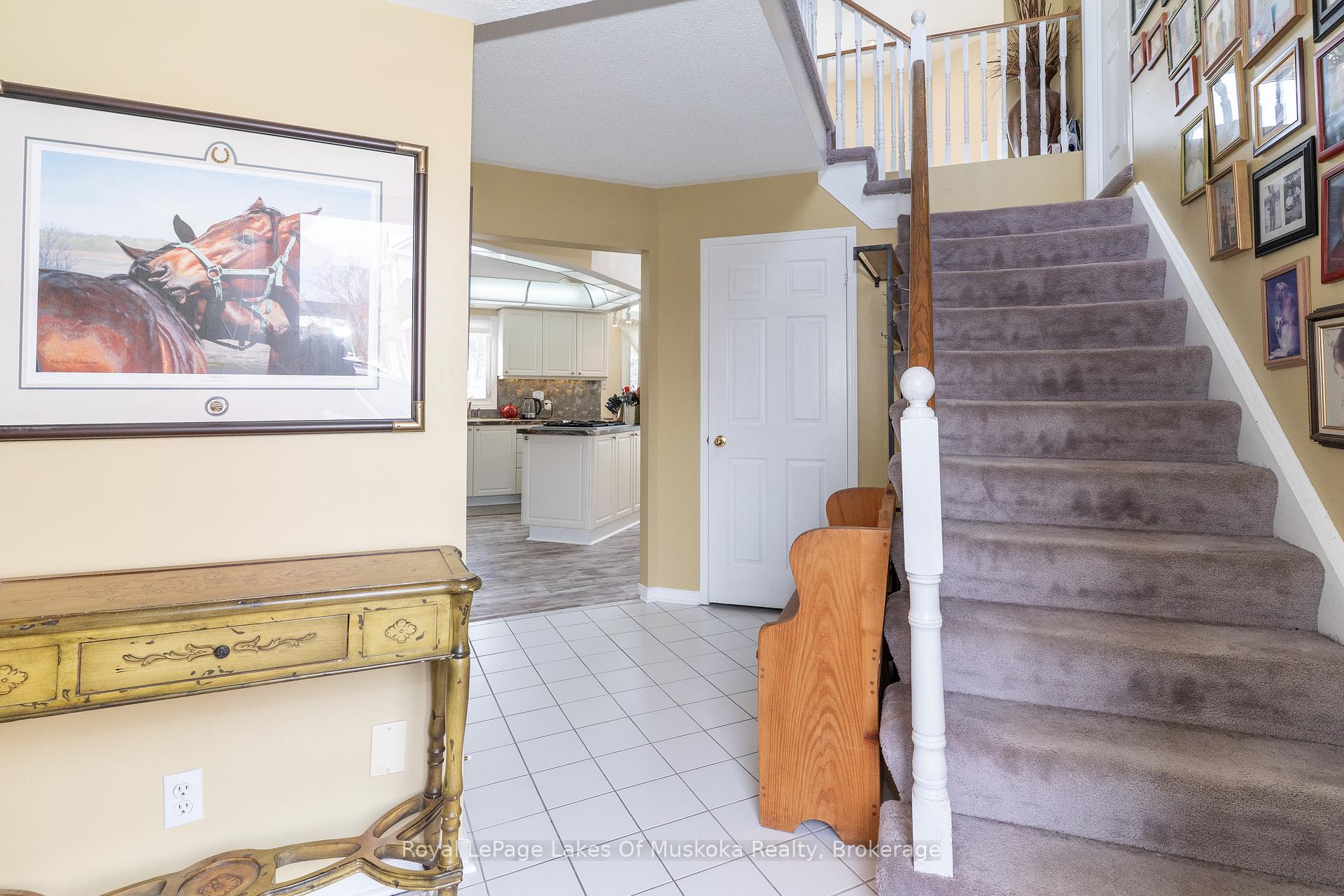 Photo 8 of 55 Shoreline Drive, Bracebridge, Macaulay — HOMEH