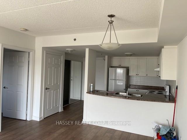 Photo 3 of Unit 302, 750 Big Bay Point Road, Barrie, Innis-Shore — HOMEH
