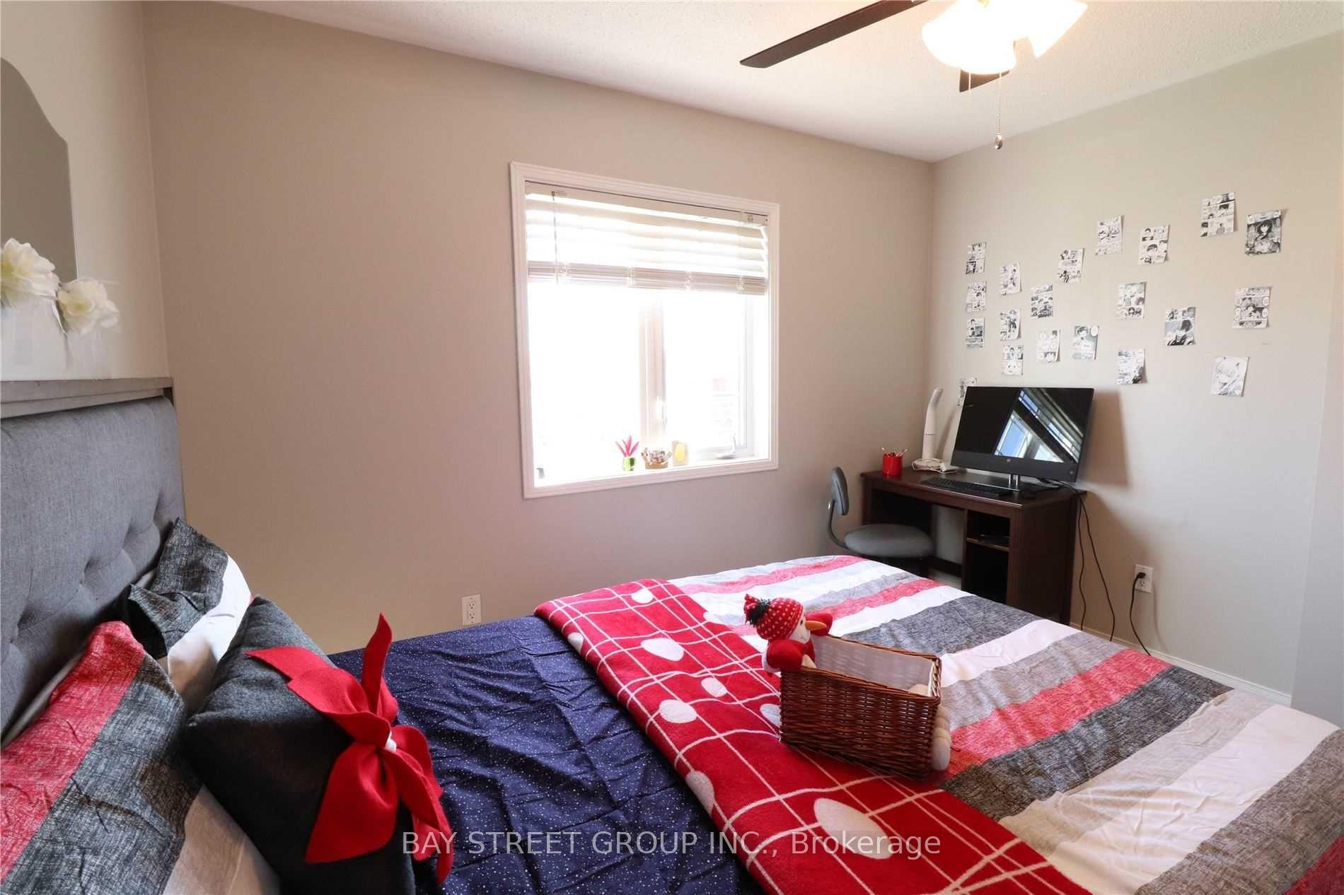 Photo 10 of 14 Mccartney Avenue, Whitby, Williamsburg — HOMEH