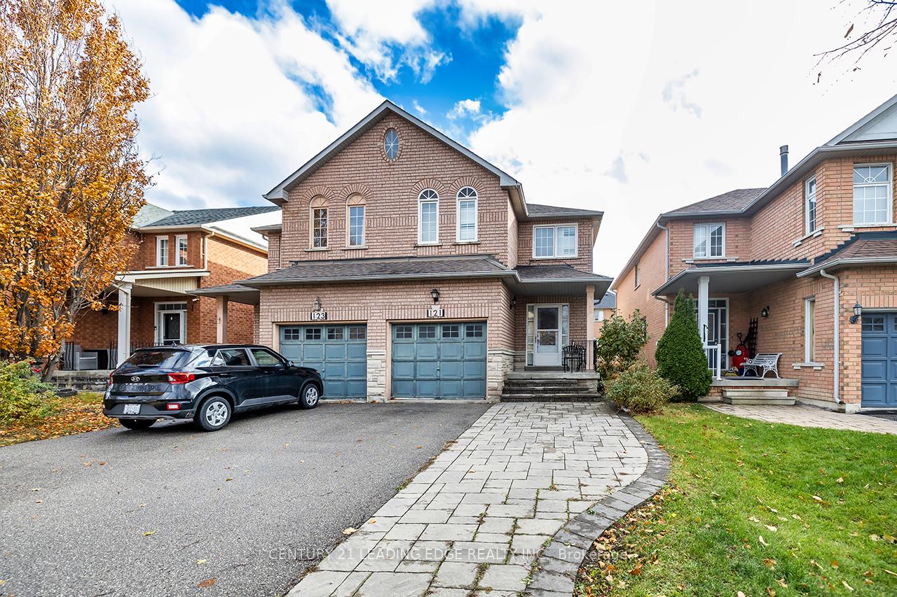 Photo 1 of 121 Trail Ridge Lane, Markham, Berczy — HOMEH