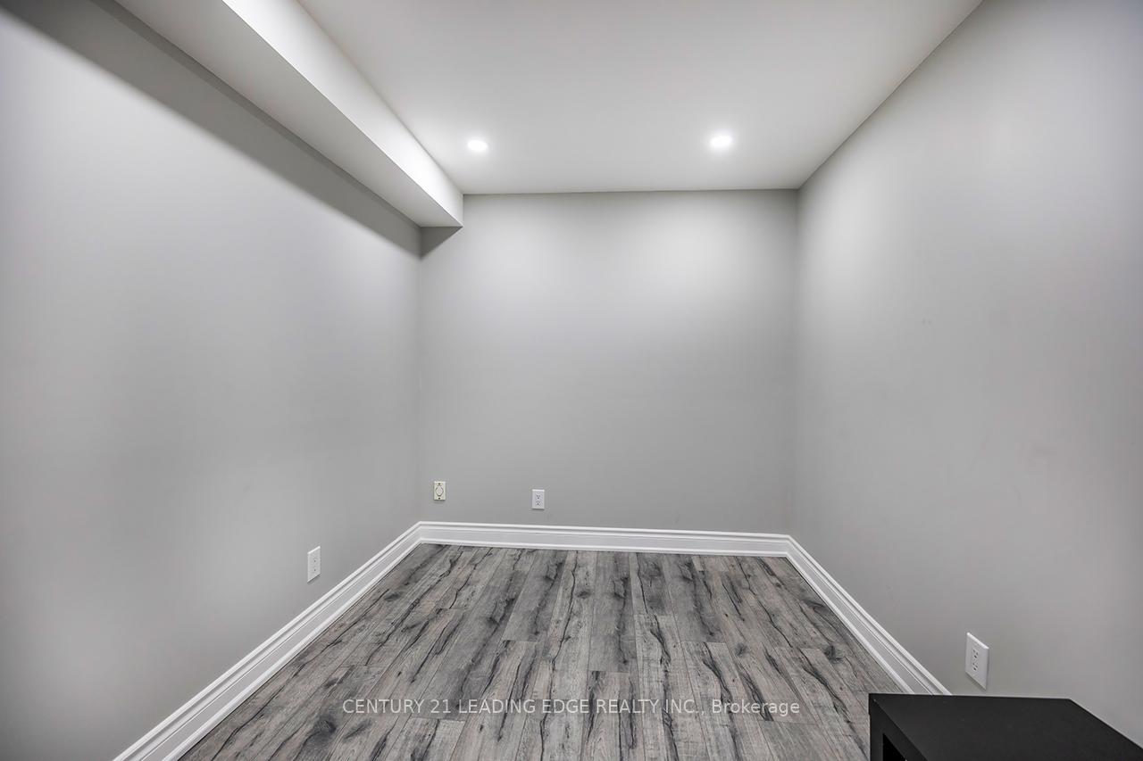 Photo 14 of 121 Trail Ridge Lane, Markham, Berczy — HOMEH