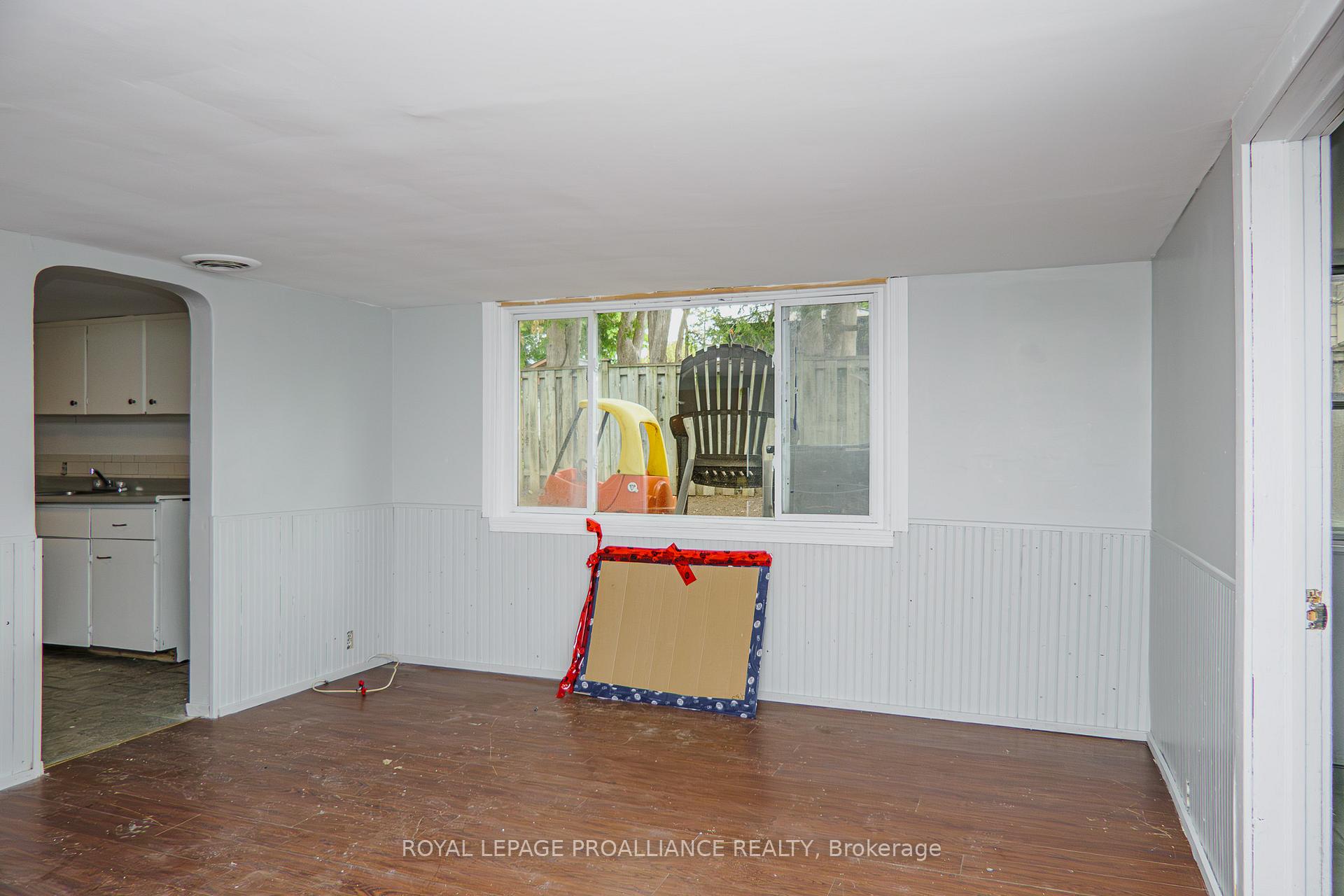 Photo 4 of Unit B, 83 Lorne Avenue, Quinte West, Trenton Ward — HOMEH