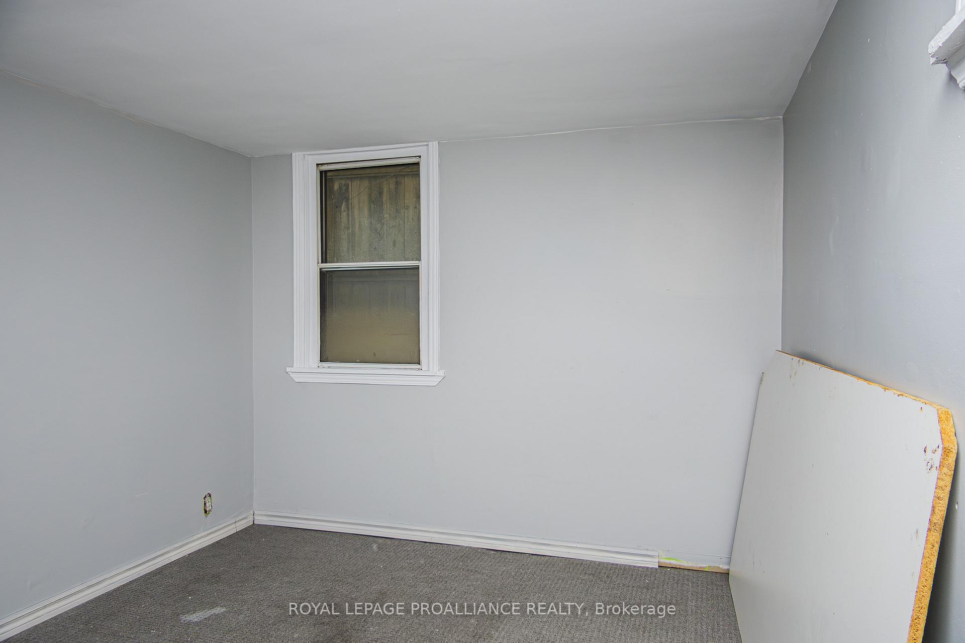 Photo 7 of Unit B, 83 Lorne Avenue, Quinte West, Trenton Ward — HOMEH