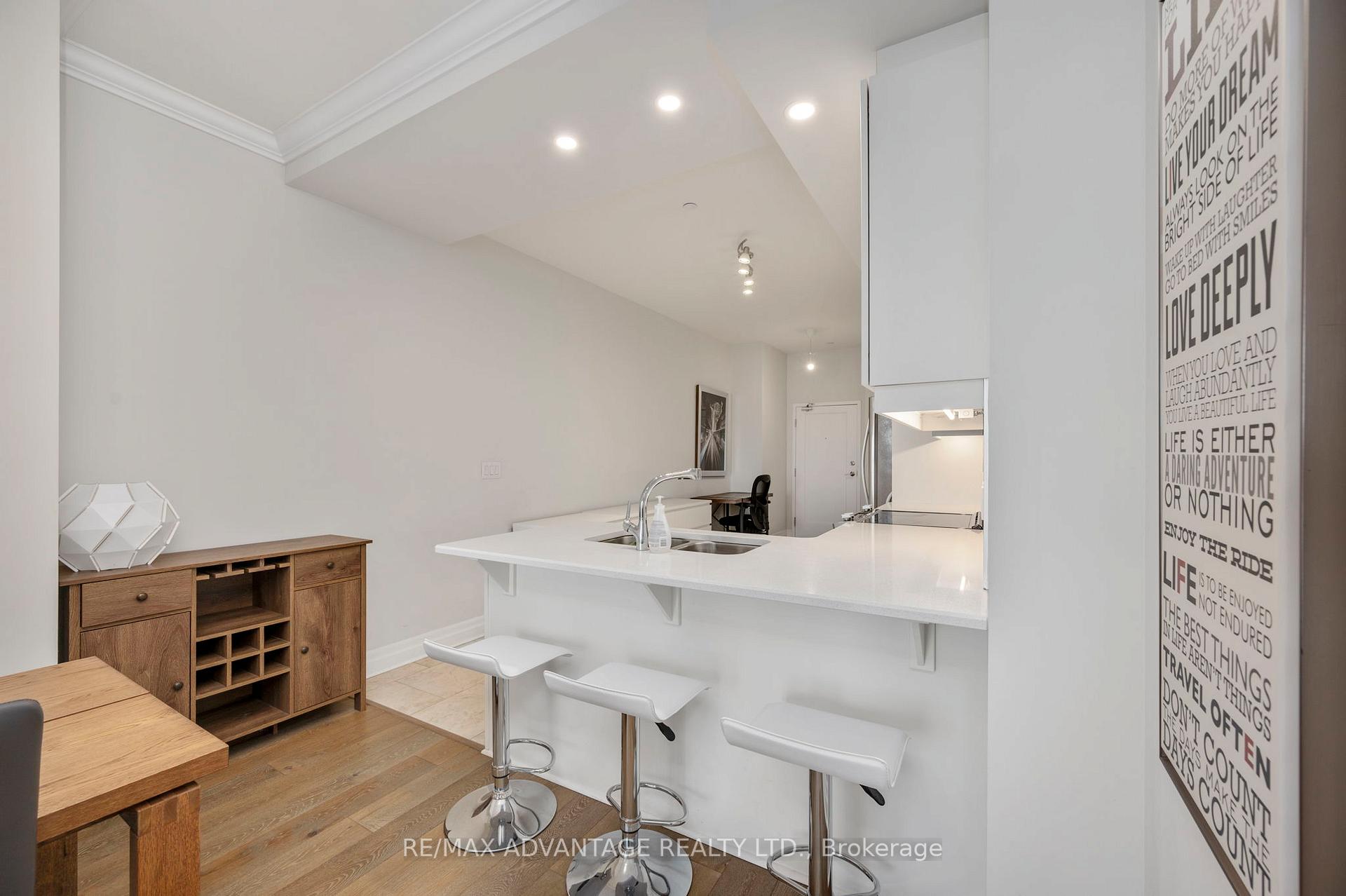 Photo 4 of Unit 2002, 505 Talbot Street, London, East F — HOMEH