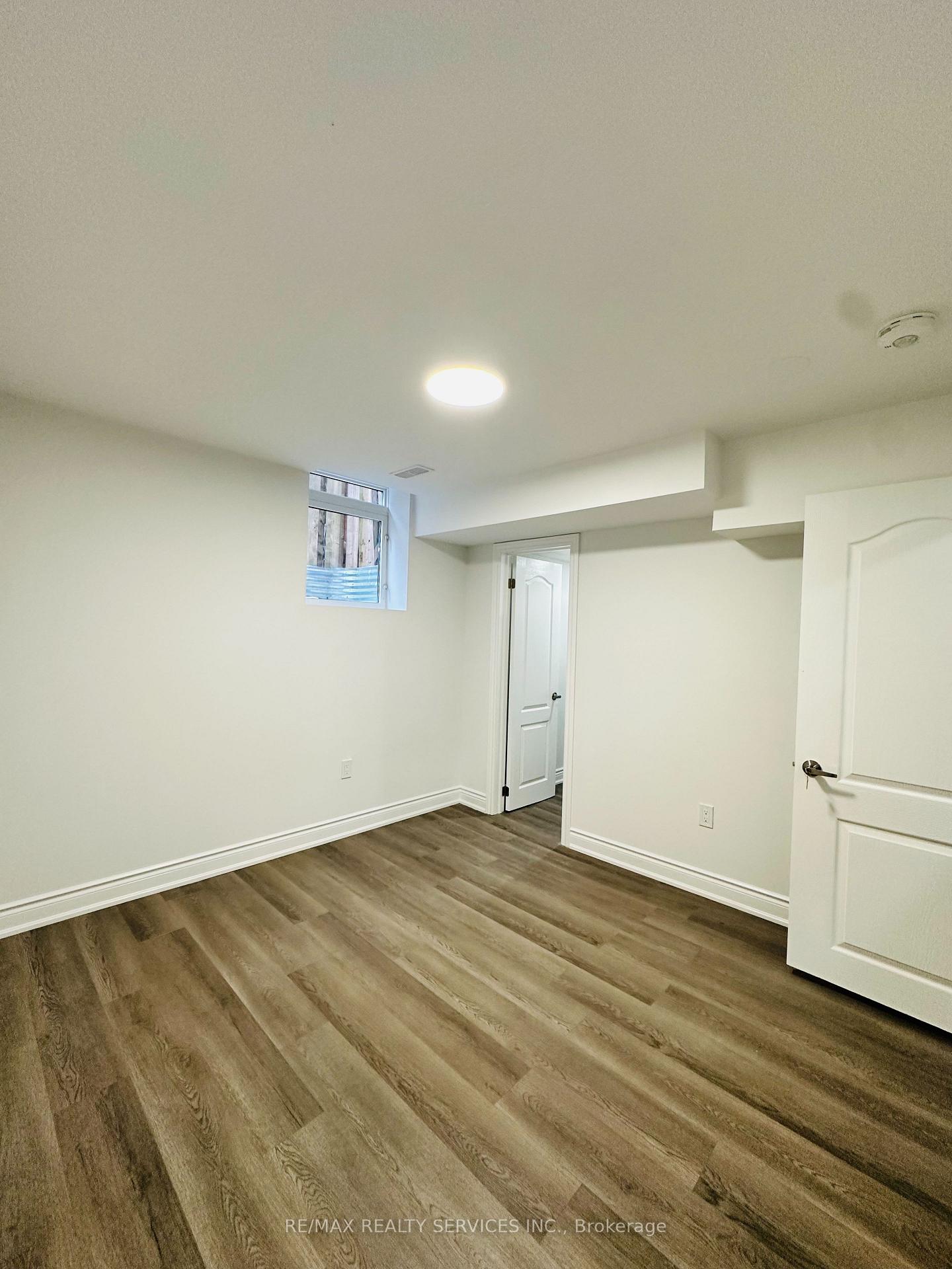 Photo 5 of 10 Nuttall Street, Brampton, Westgate — HOMEH