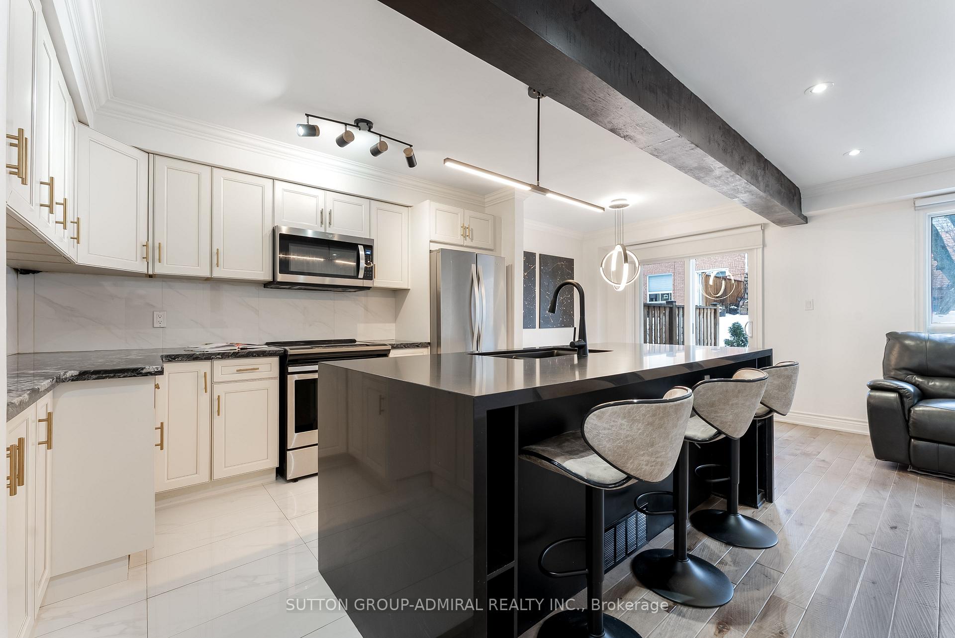 Photo 3 of Unit 211, 10 Bassett Boulevard, Whitby, Pringle Creek — HOMEH