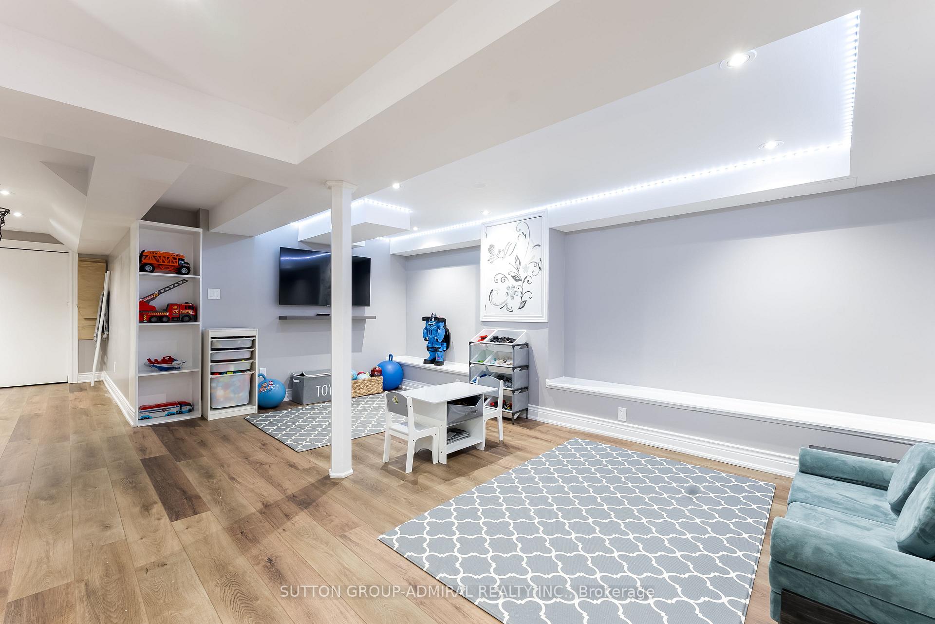 Photo 26 of Unit 211, 10 Bassett Boulevard, Whitby, Pringle Creek — HOMEH