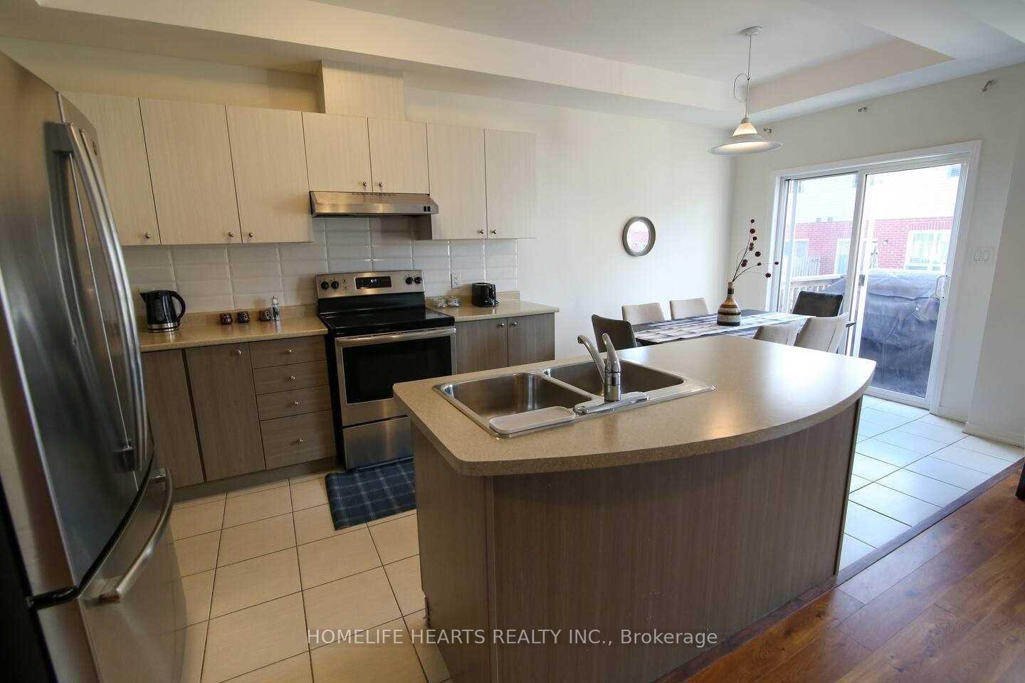 Photo 12 of 70 Palace Beach Trail, Hamilton, Hamilton Beach — HOMEH
