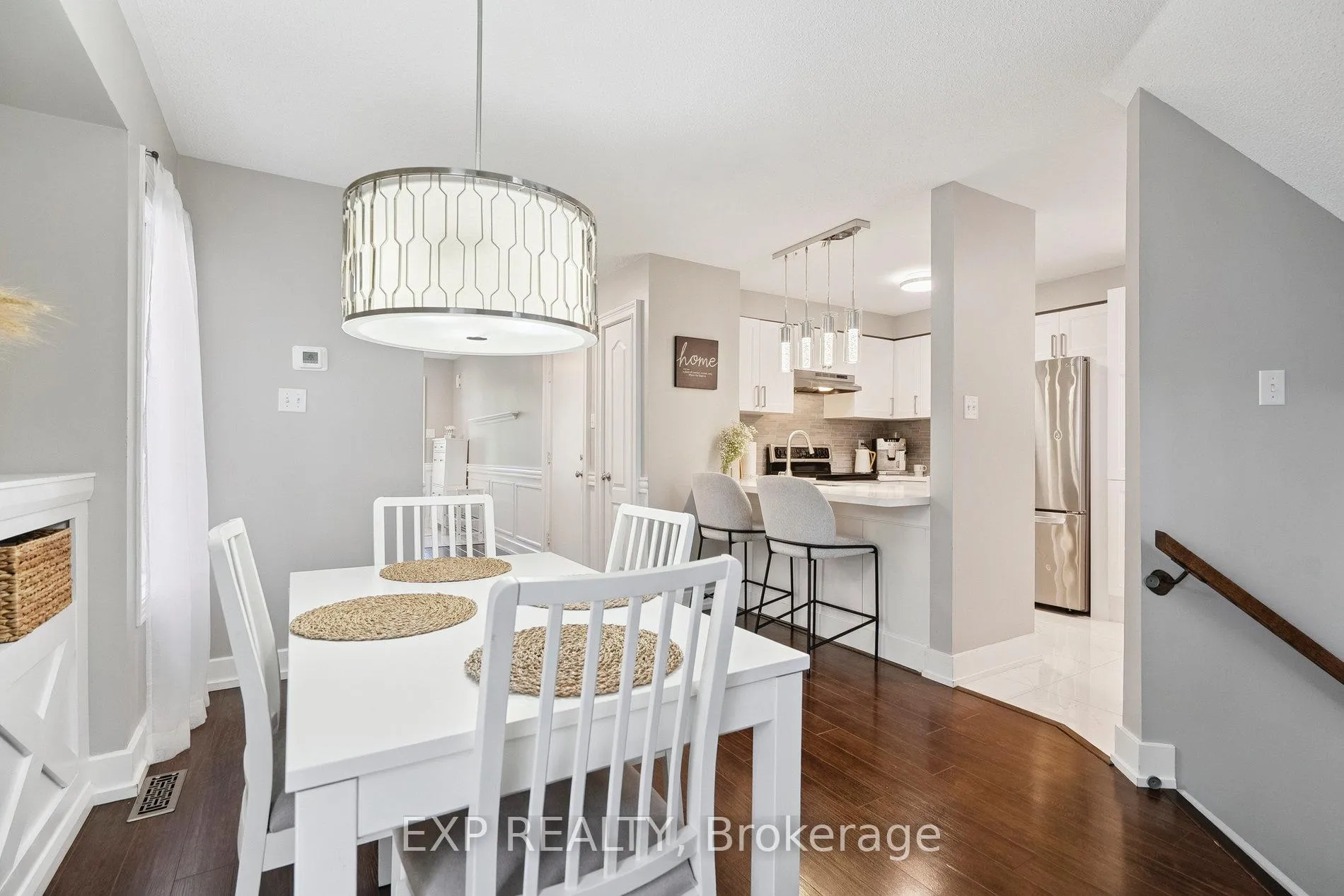 Photo 12 of 132 Harnesworth Crescent, Hamilton, Waterdown — HOMEH