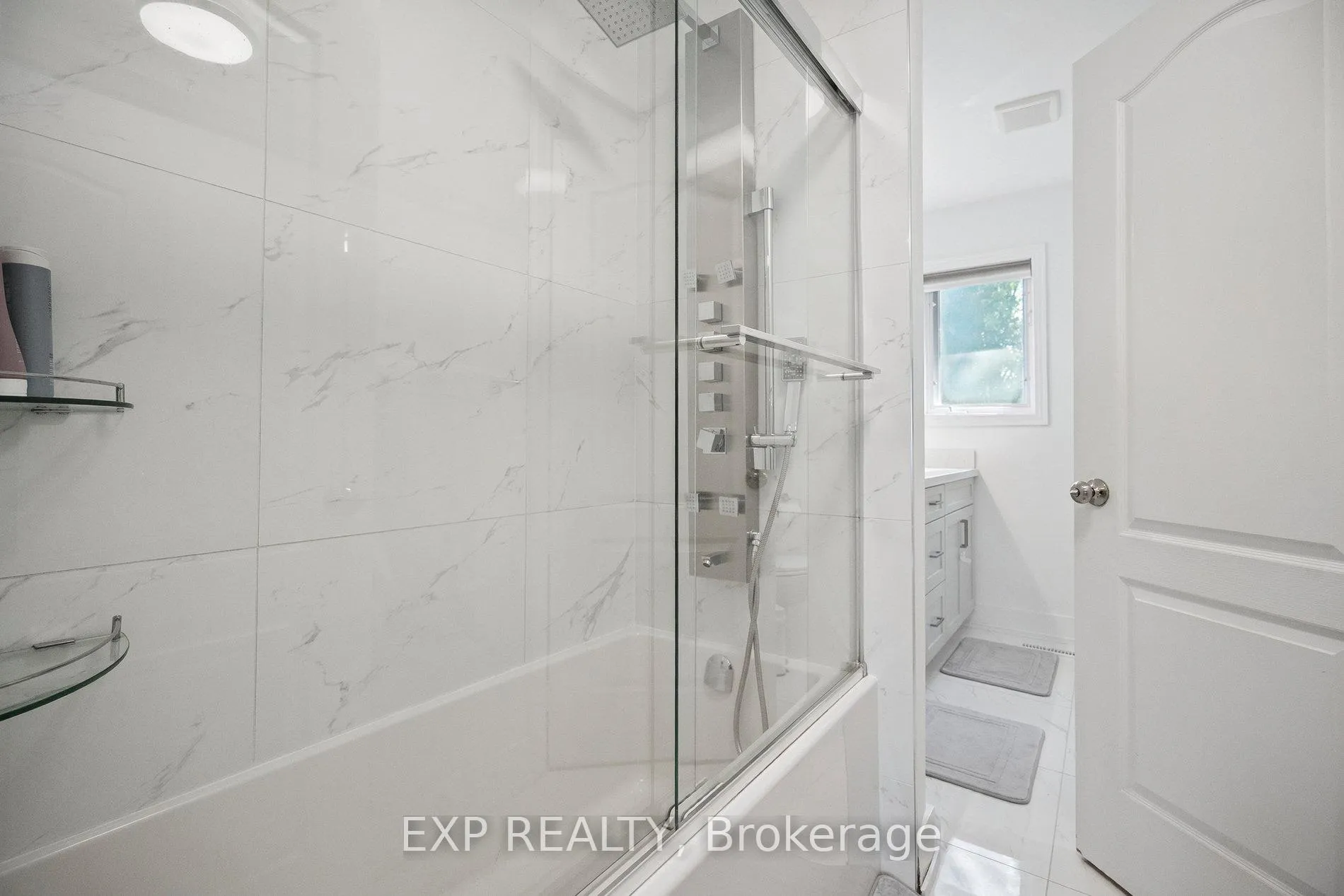 Photo 23 of 132 Harnesworth Crescent, Hamilton, Waterdown — HOMEH