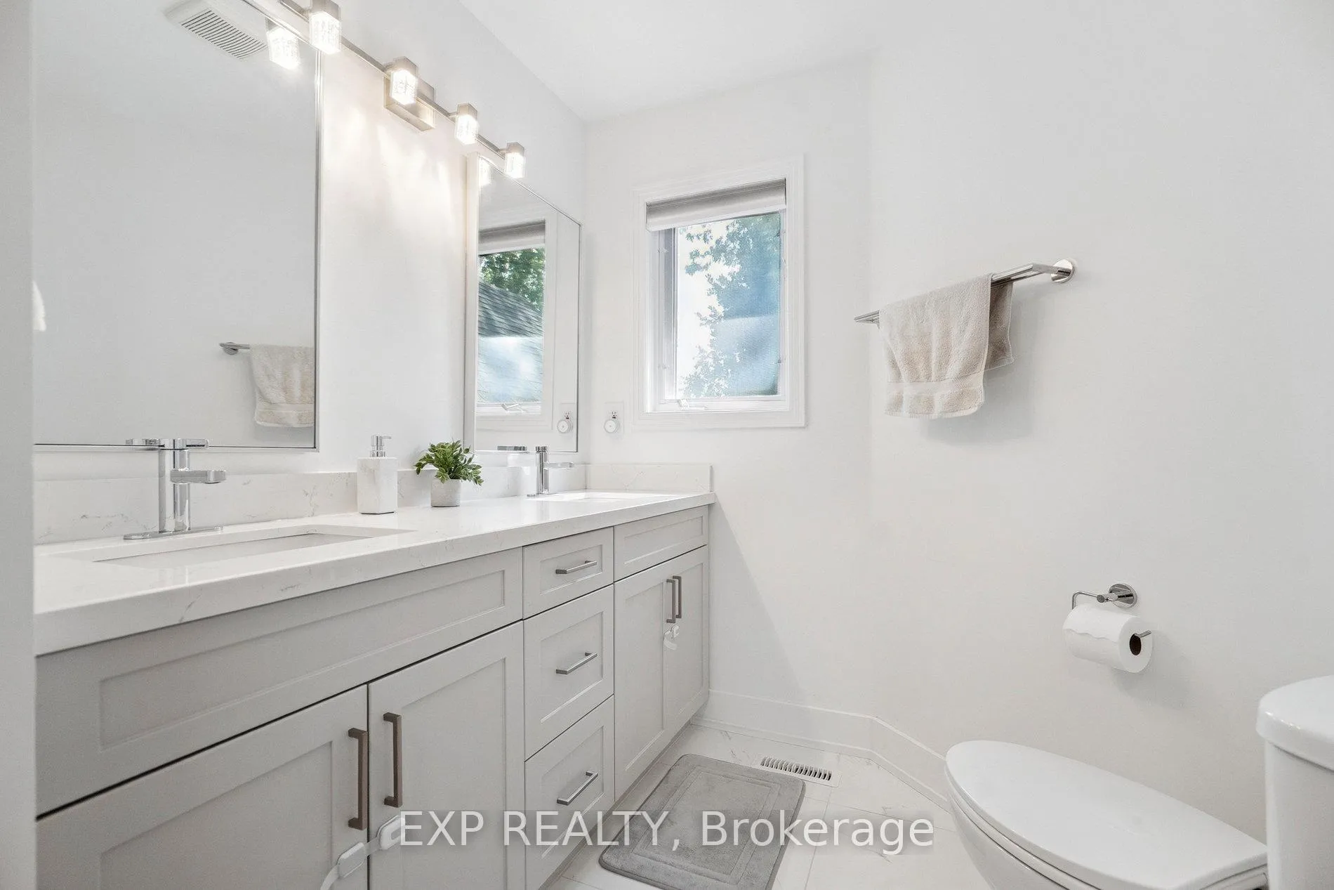 Photo 24 of 132 Harnesworth Crescent, Hamilton, Waterdown — HOMEH