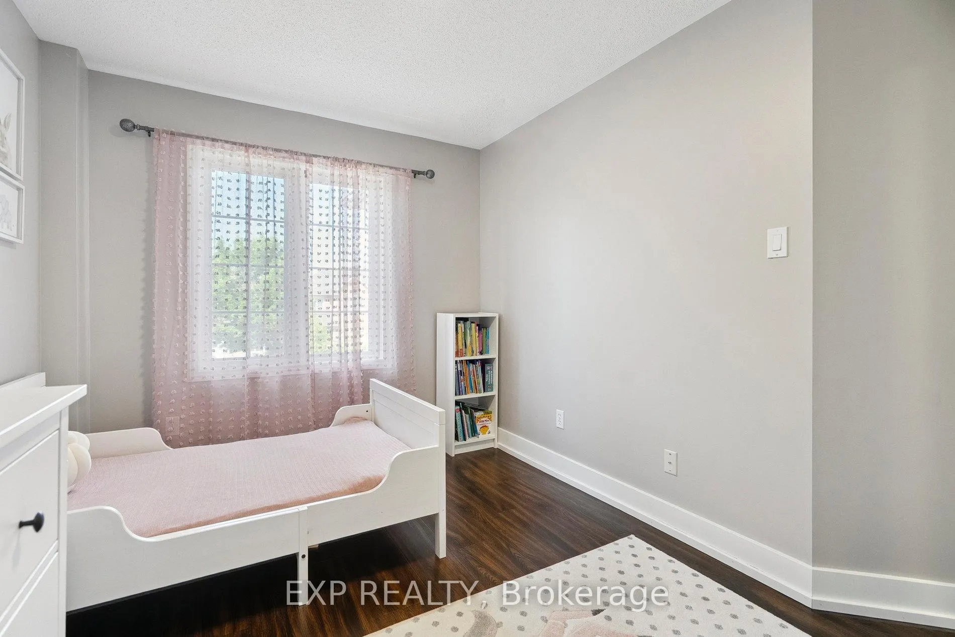 Photo 29 of 132 Harnesworth Crescent, Hamilton, Waterdown — HOMEH