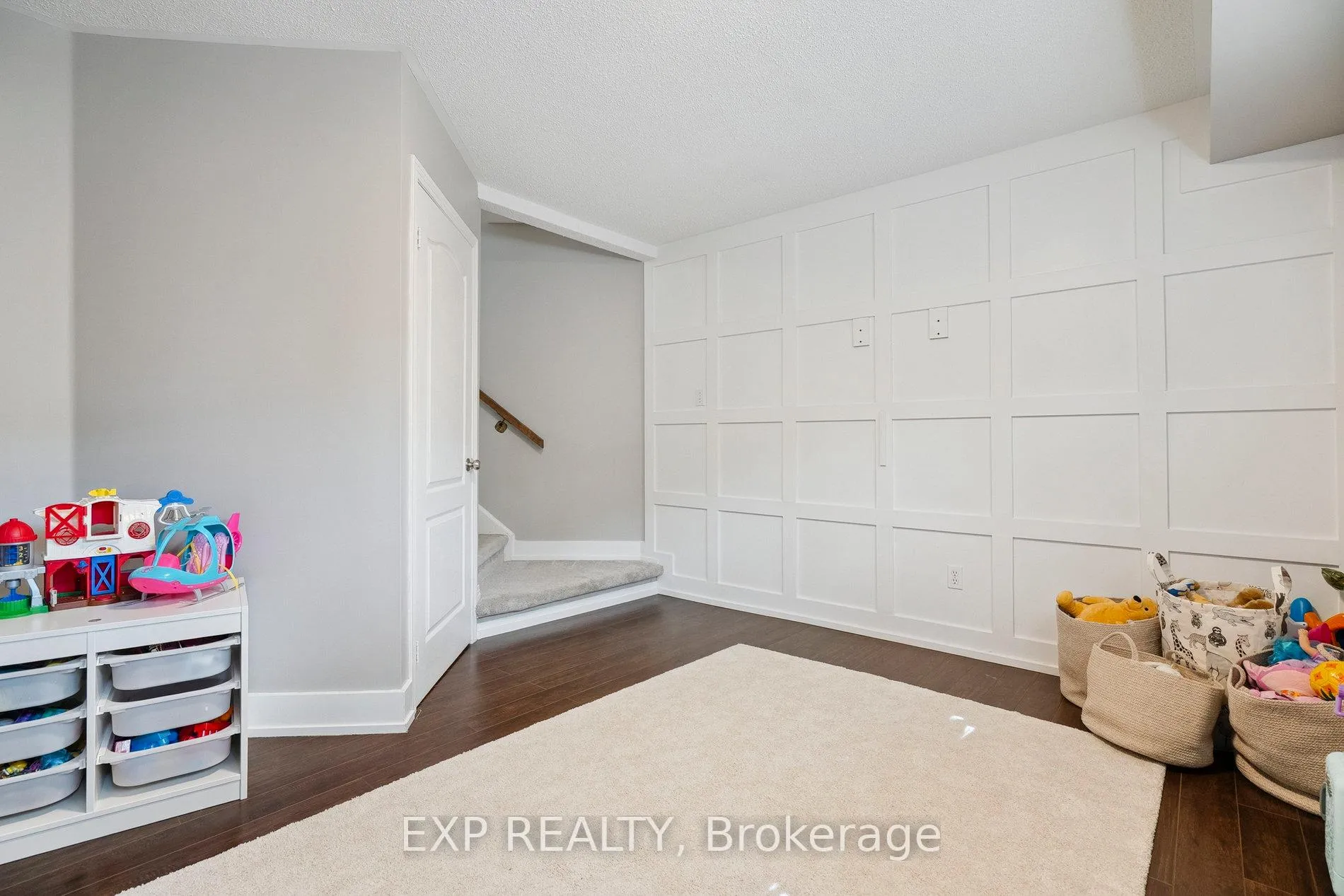 Photo 30 of 132 Harnesworth Crescent, Hamilton, Waterdown — HOMEH