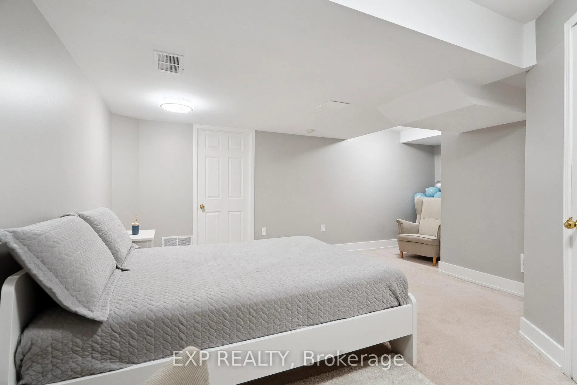 Photo 33 of 132 Harnesworth Crescent, Hamilton, Waterdown — HOMEH