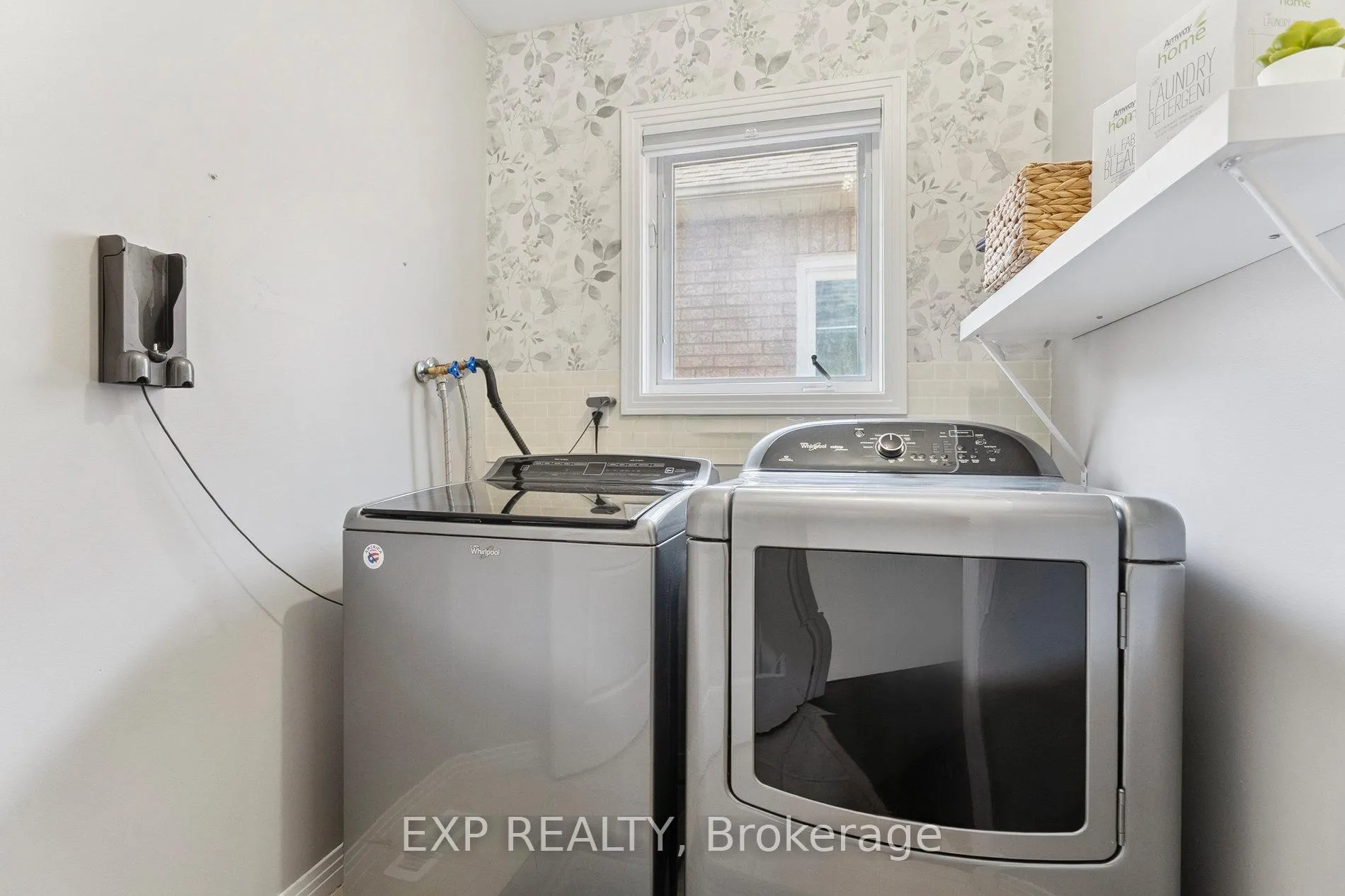 Photo 35 of 132 Harnesworth Crescent, Hamilton, Waterdown — HOMEH
