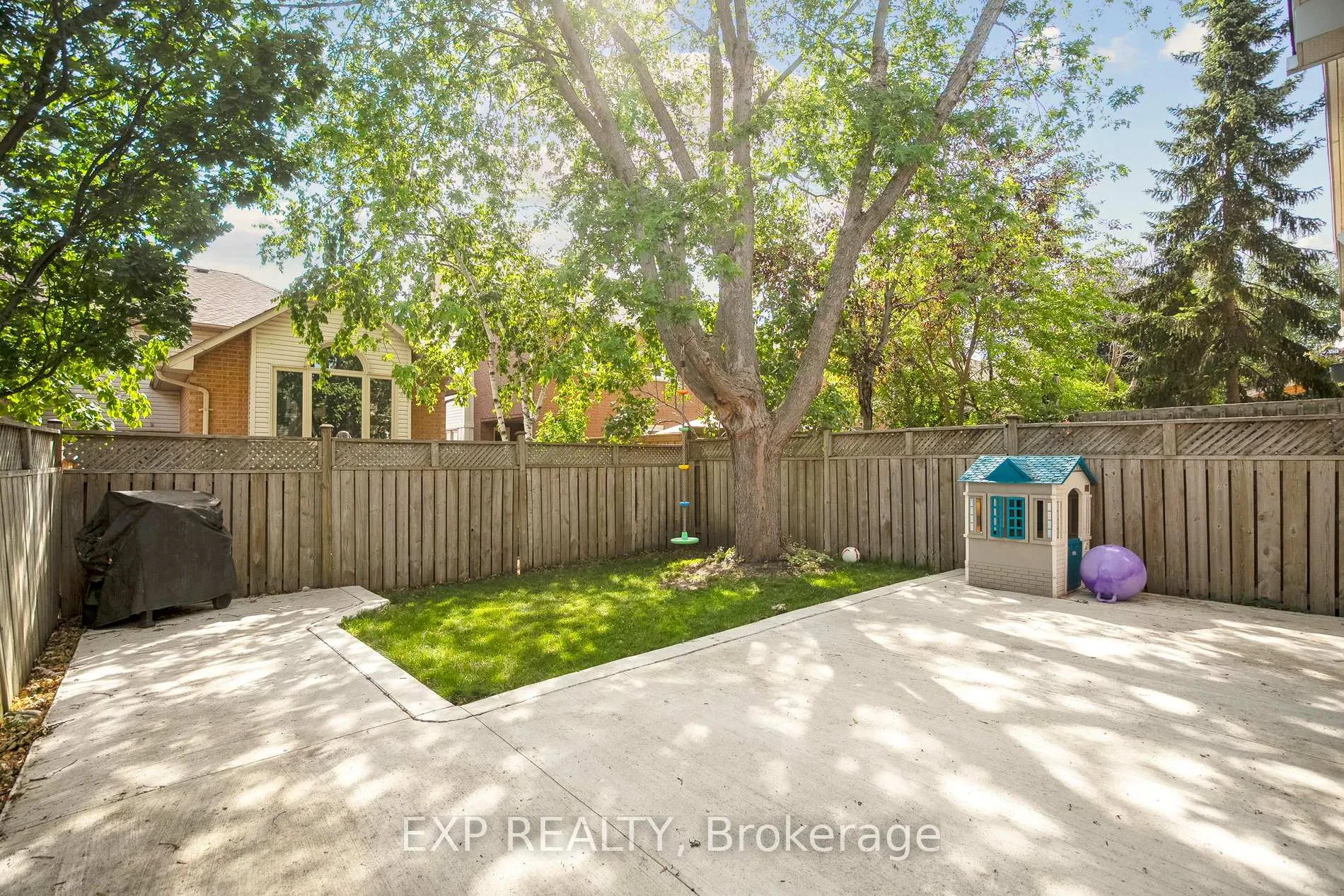 Photo 37 of 132 Harnesworth Crescent, Hamilton, Waterdown — HOMEH
