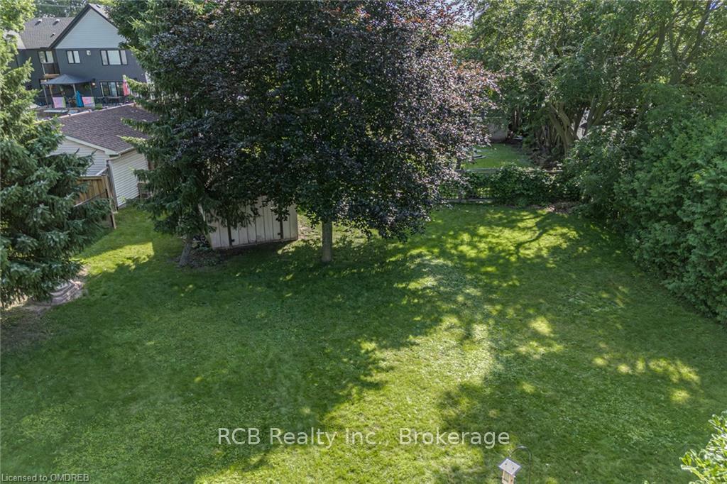 Photo 11 of 6 Lillian Street E, Brant, South Dumfries — HOMEH