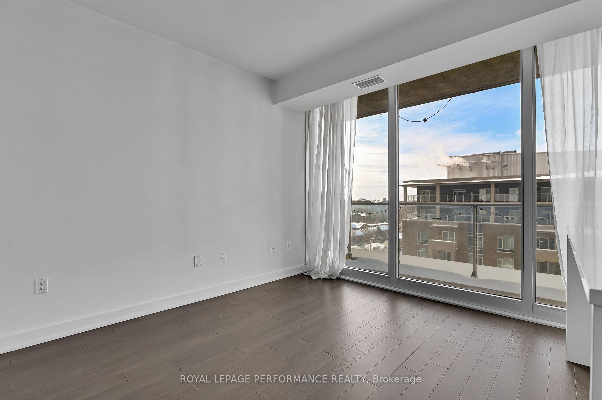 Photo 5 of Unit 1102, 111 Champagne Avenue S, Ottawa, West Centre Town — HOMEH